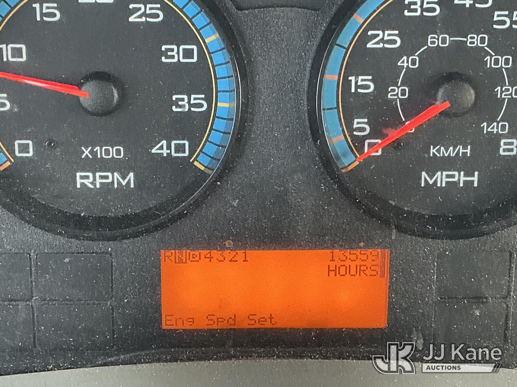 2014 International 7300 4X4