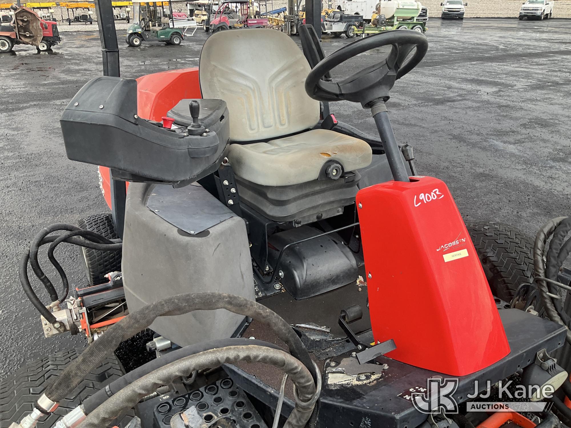 2012 Jacobsen LF570