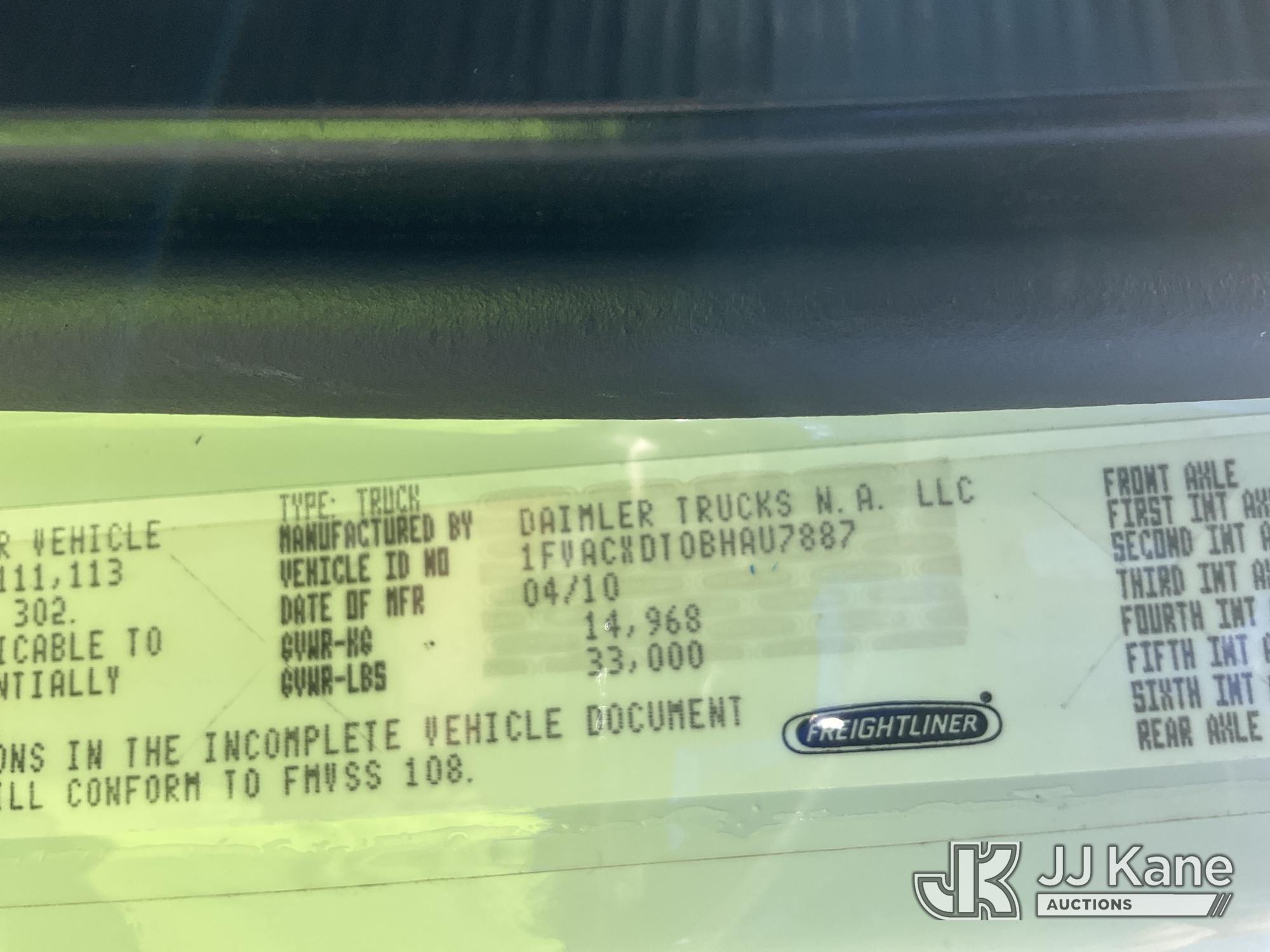 2011 Freightliner M2 106