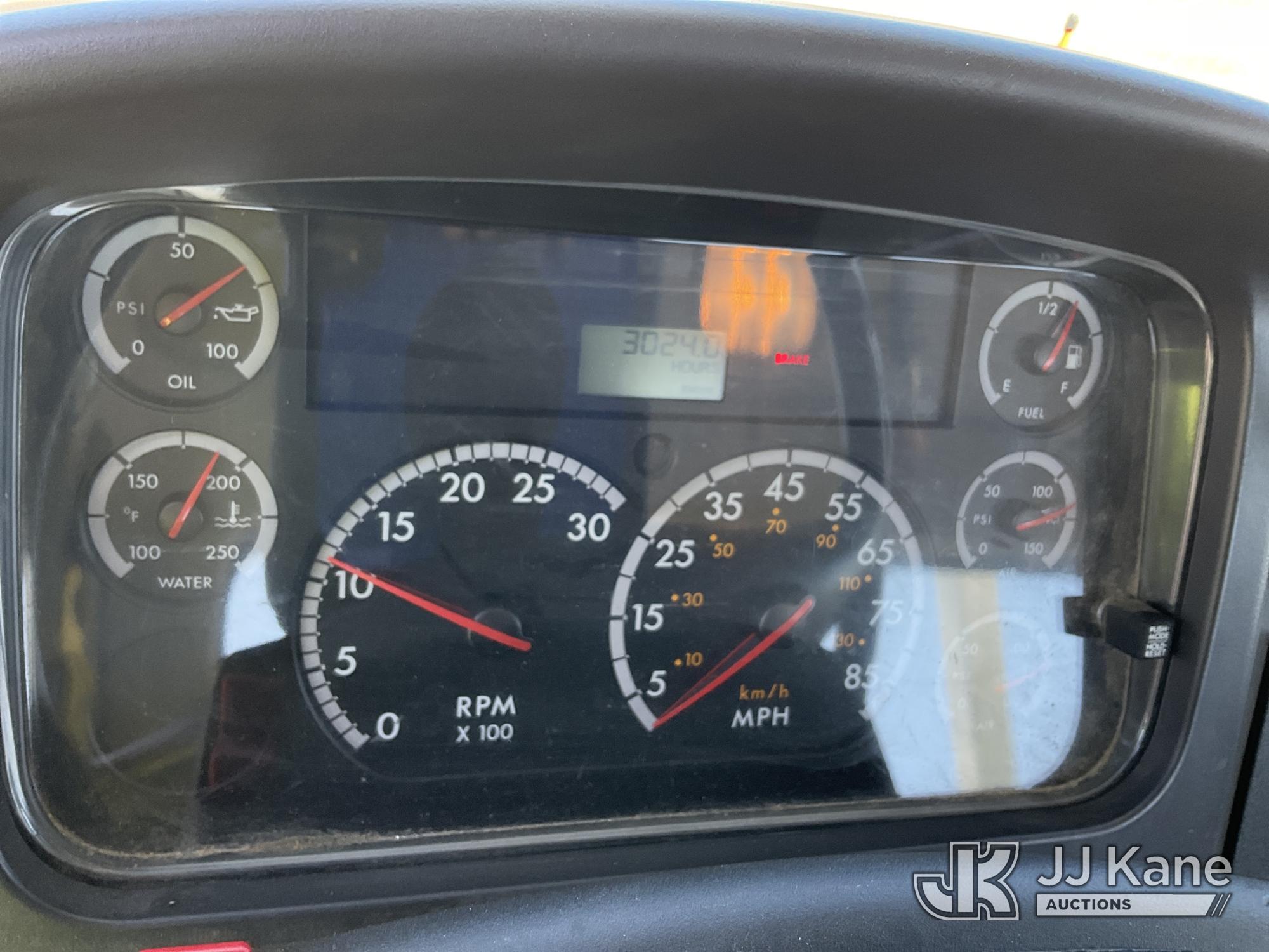 2011 Freightliner M2 106