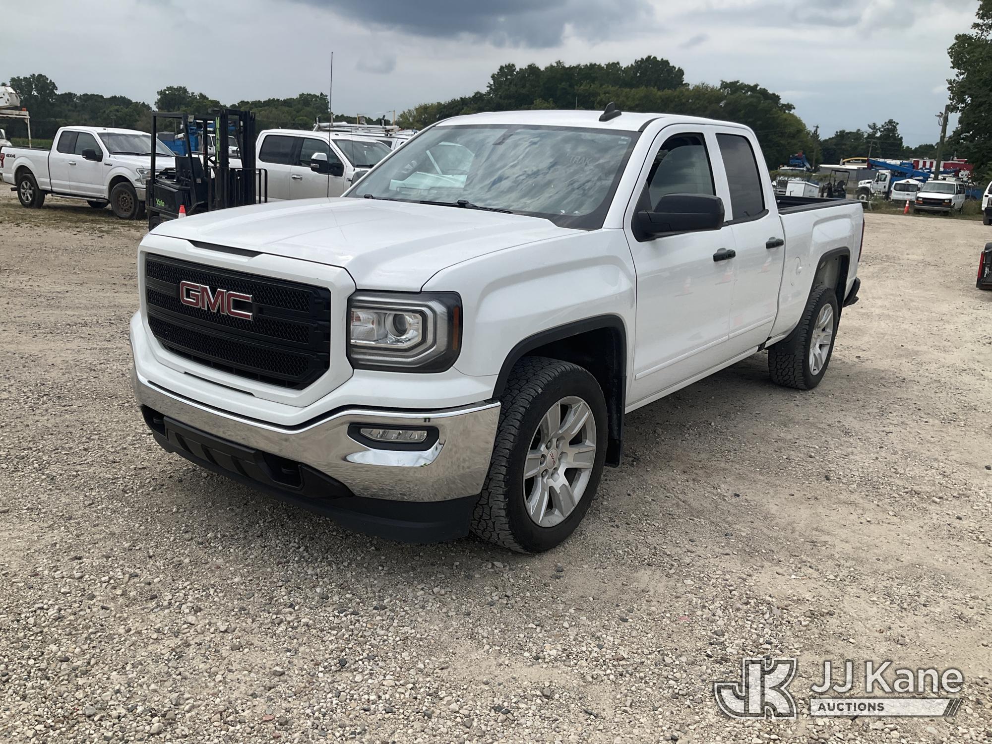 2019 GMC Sierra 1500 Double-Cab Pickup Truck