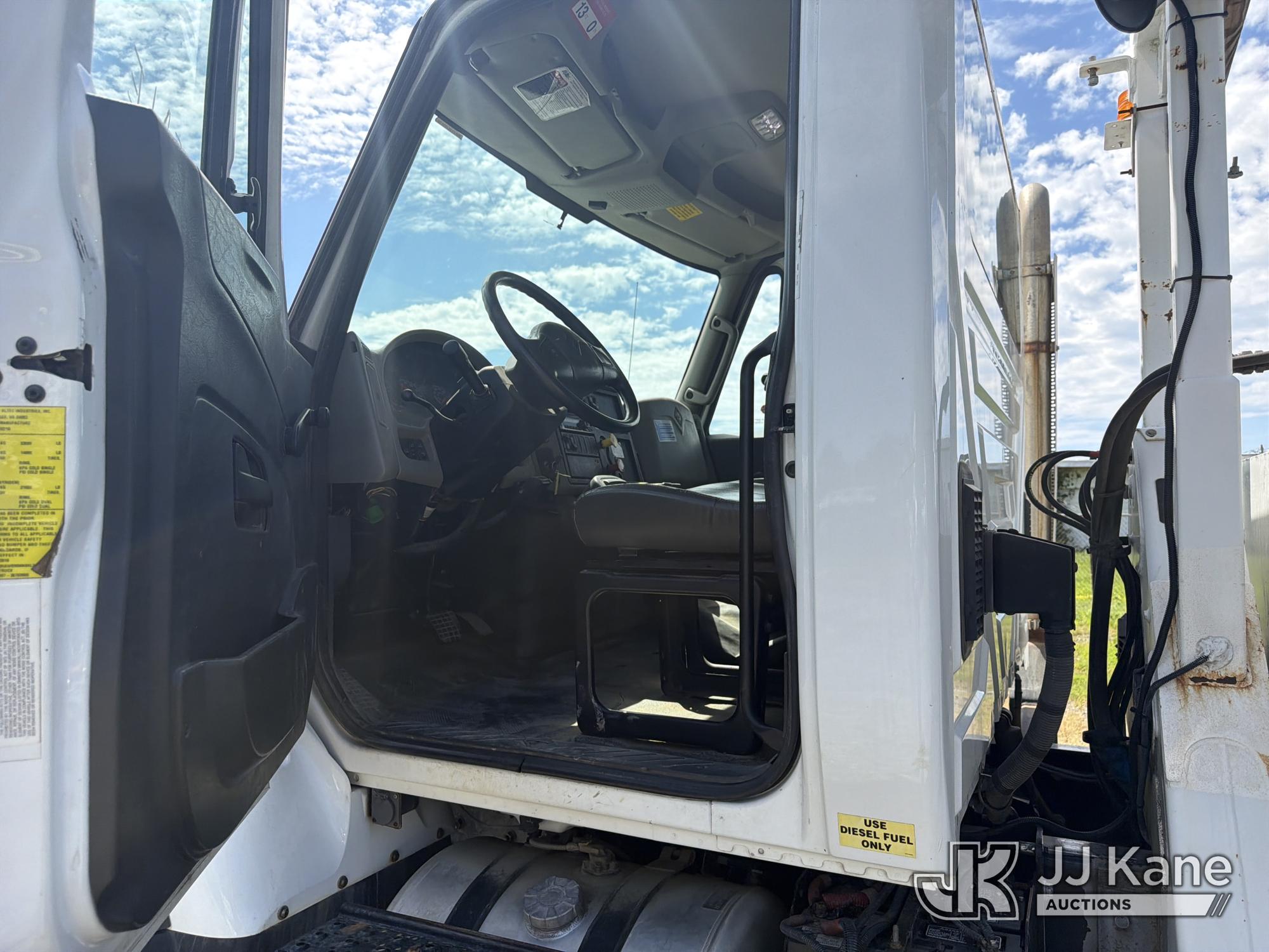 2017 International 7300 4x4