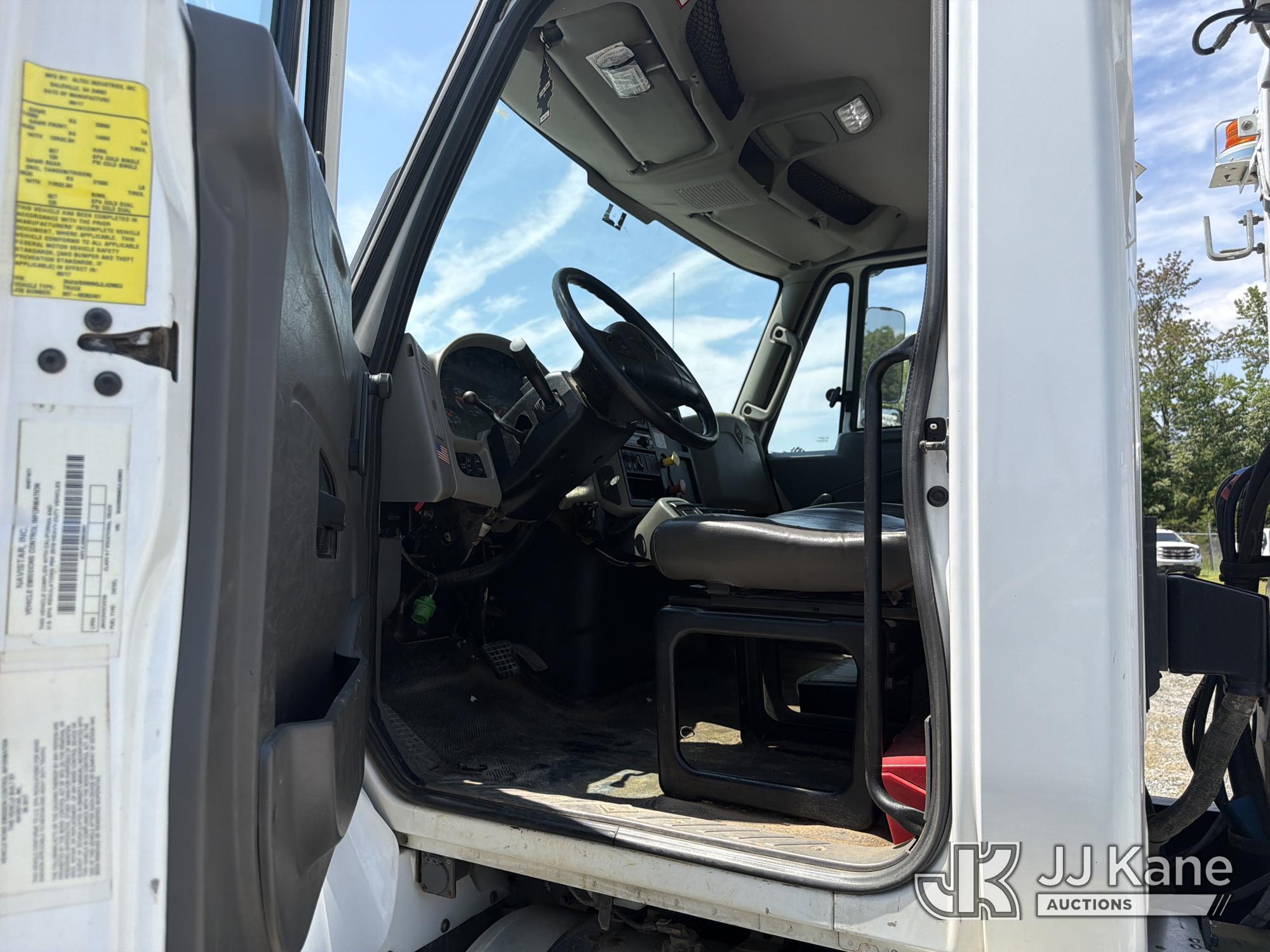 2018 International 7300 4x4