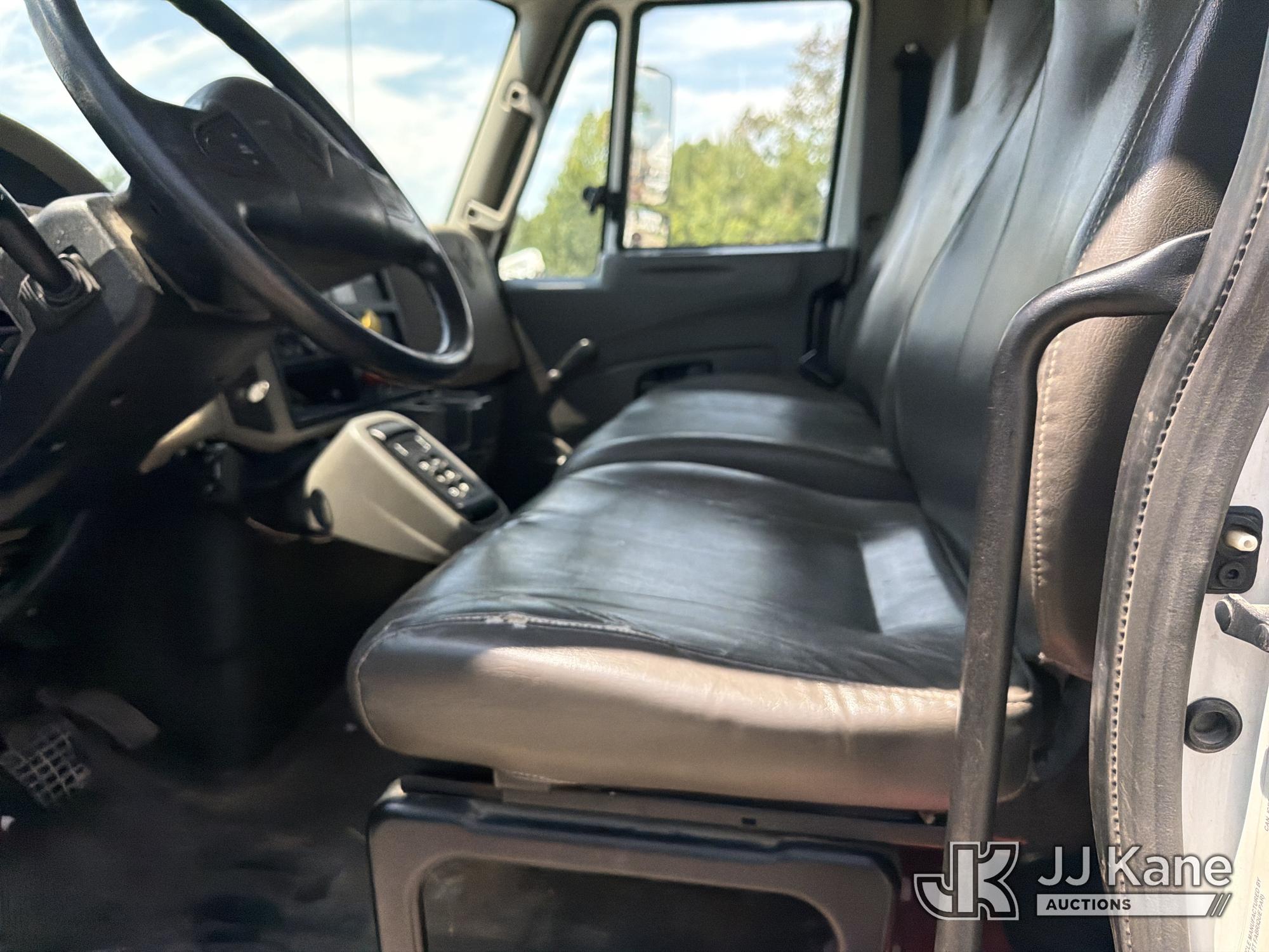 2018 International 7300 4x4