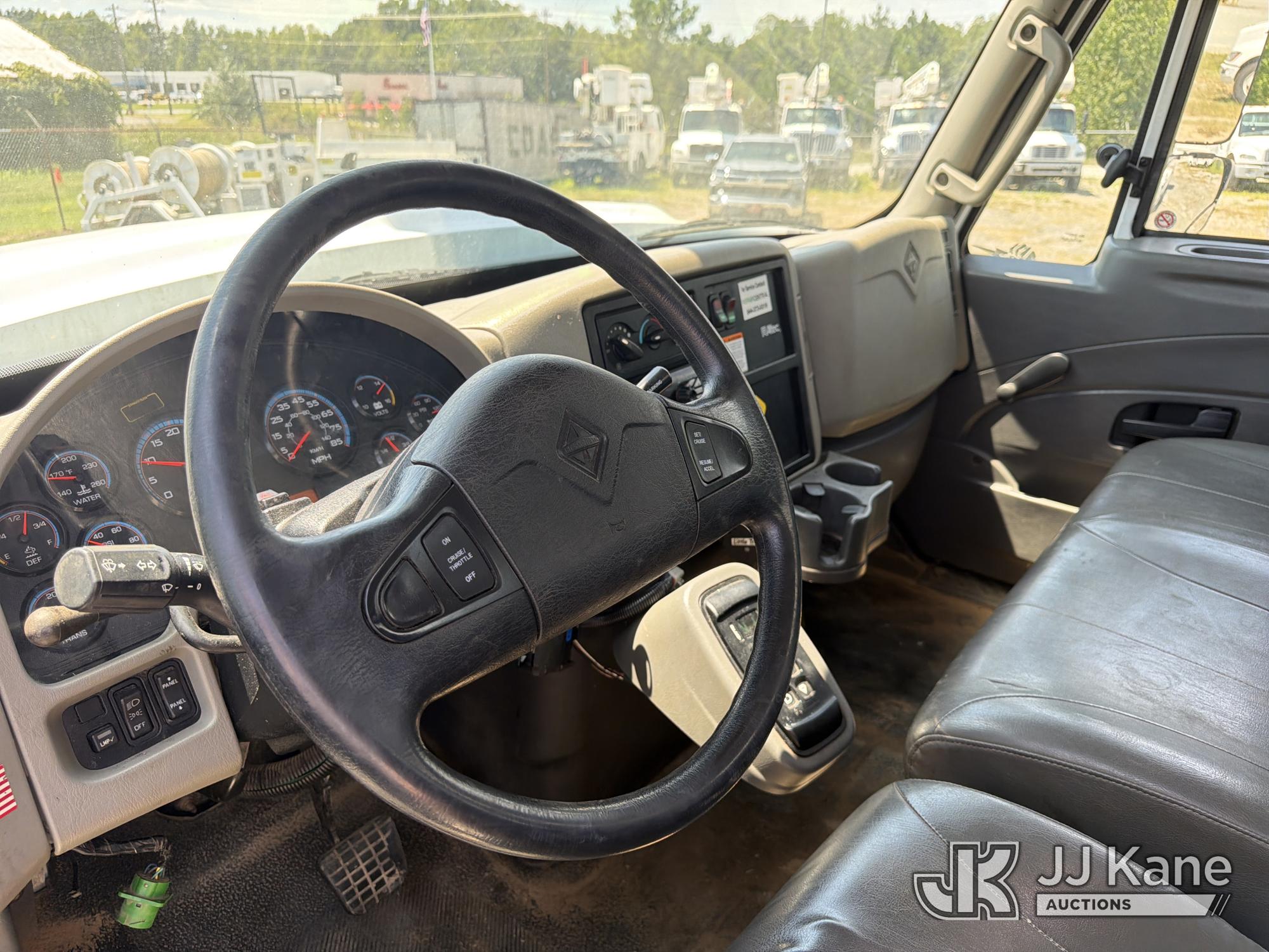 2018 International 7300 4x4