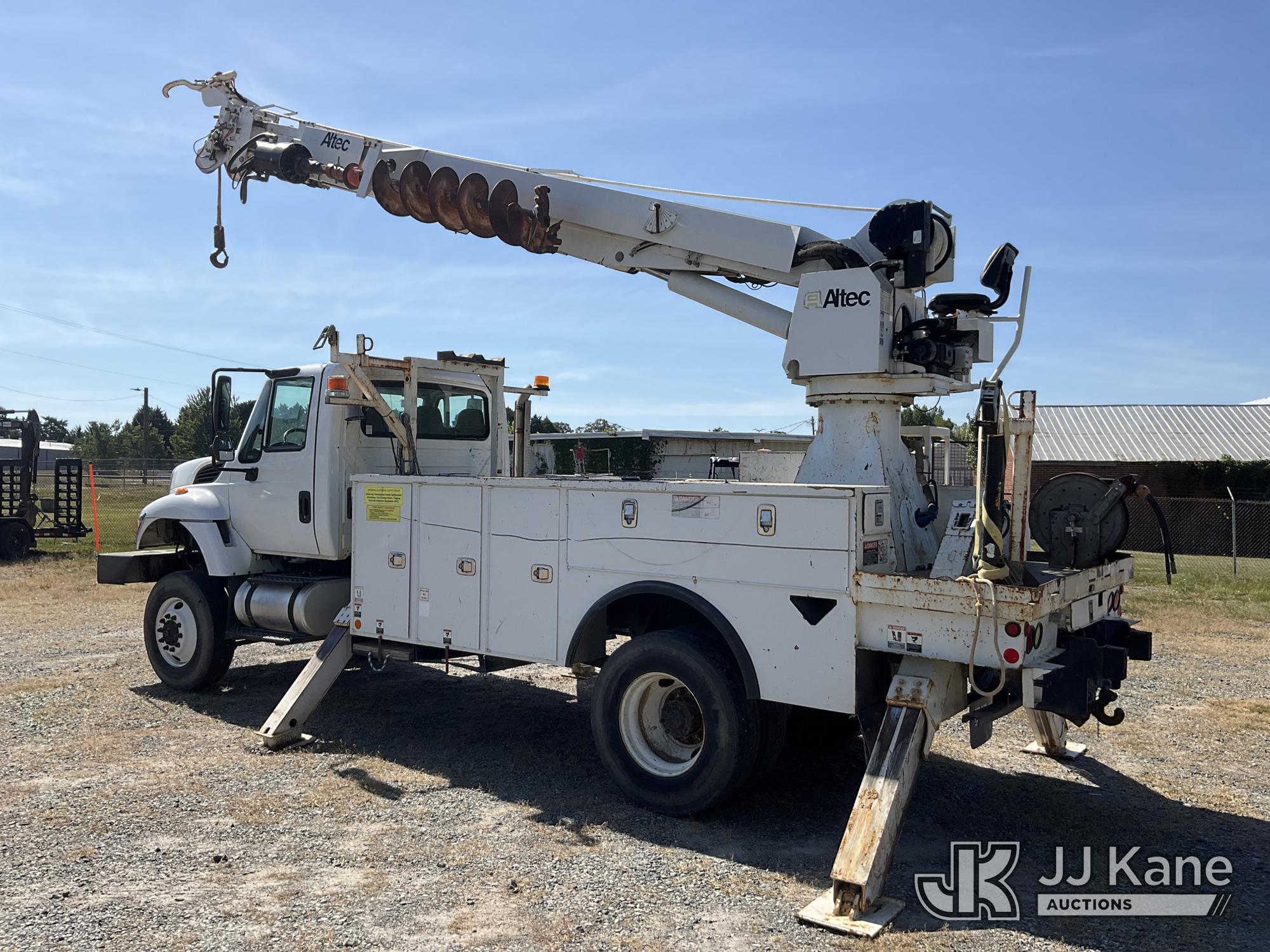 2016 International 7300 4x4