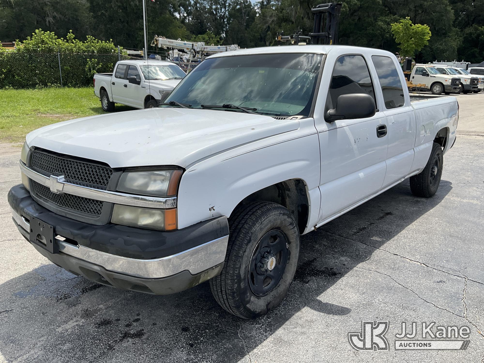 2004 Chevrolet Silverado 1500 Extended-Cab Pickup Truck