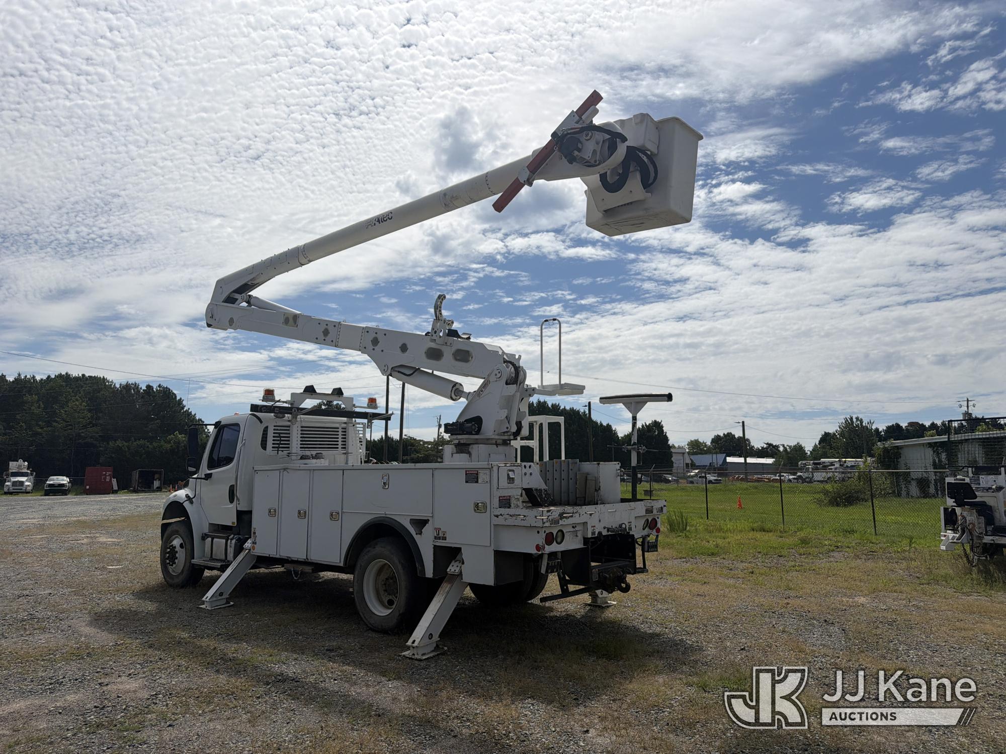 2017 Freightliner M2 106 4x4