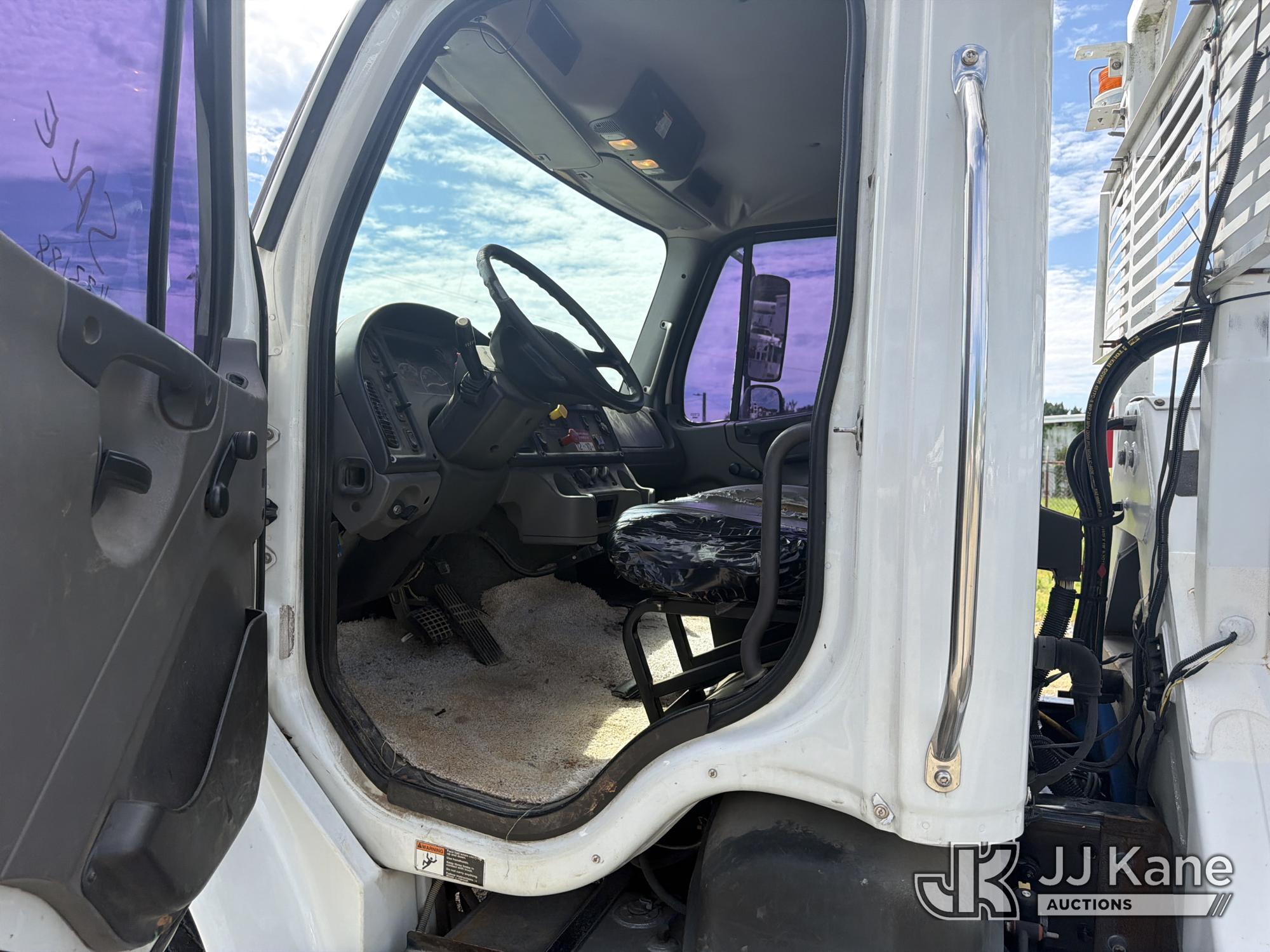 2017 Freightliner M2 106 4x4