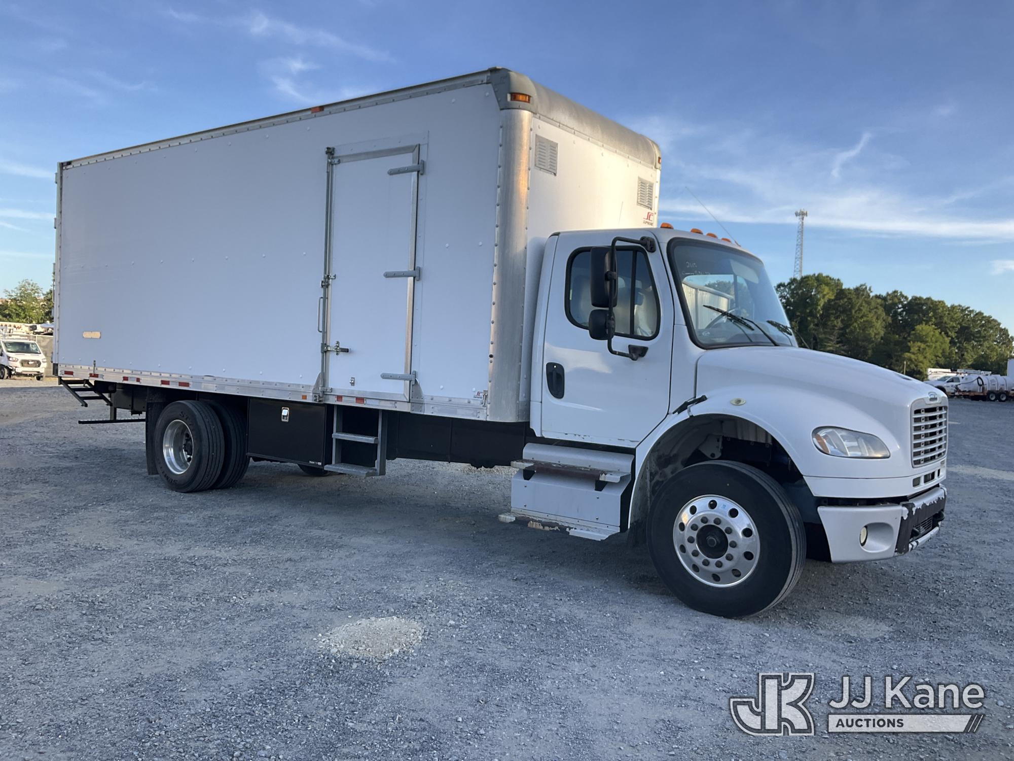 2013 Freightliner M2 106