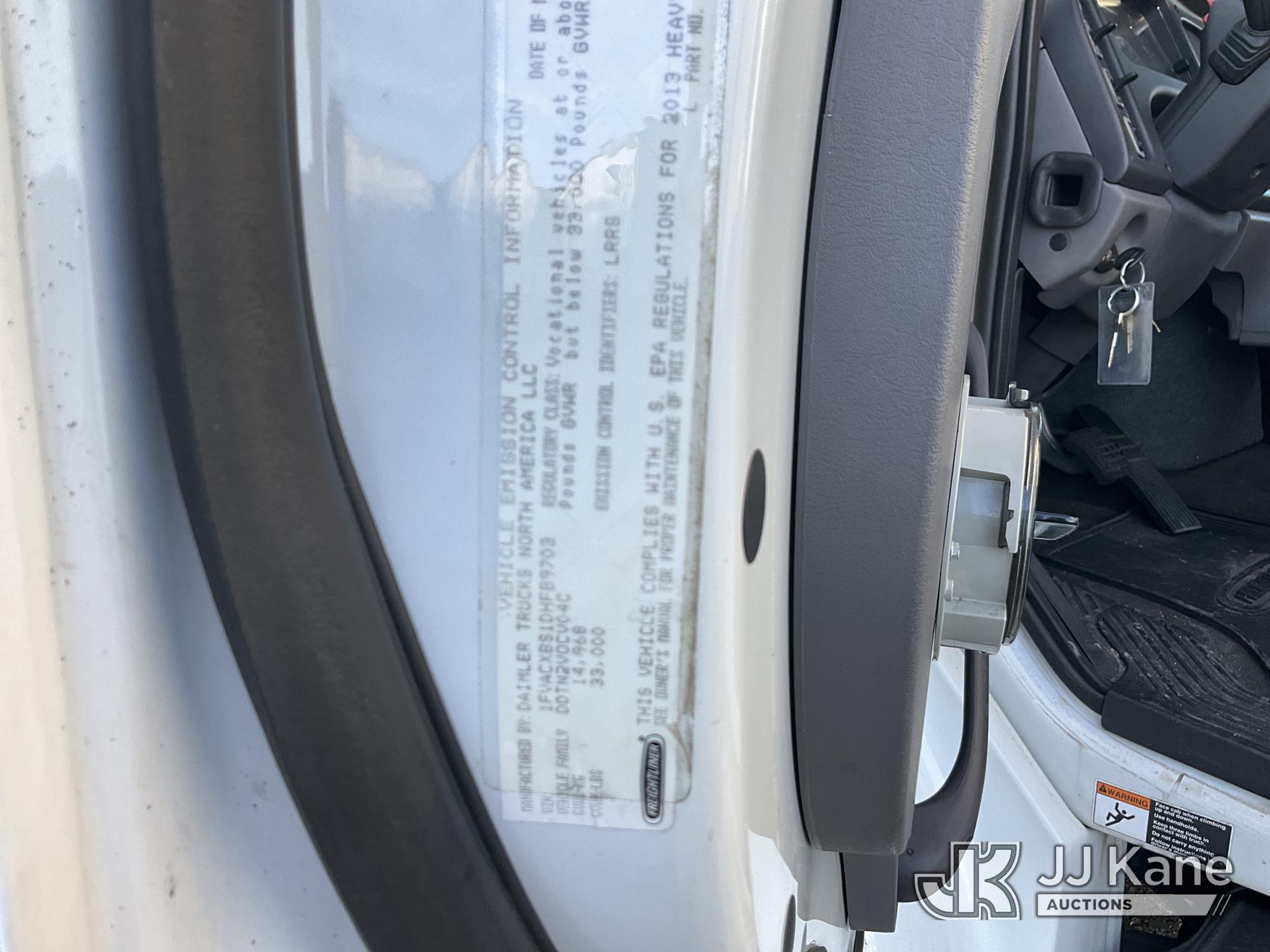 2013 Freightliner M2 106