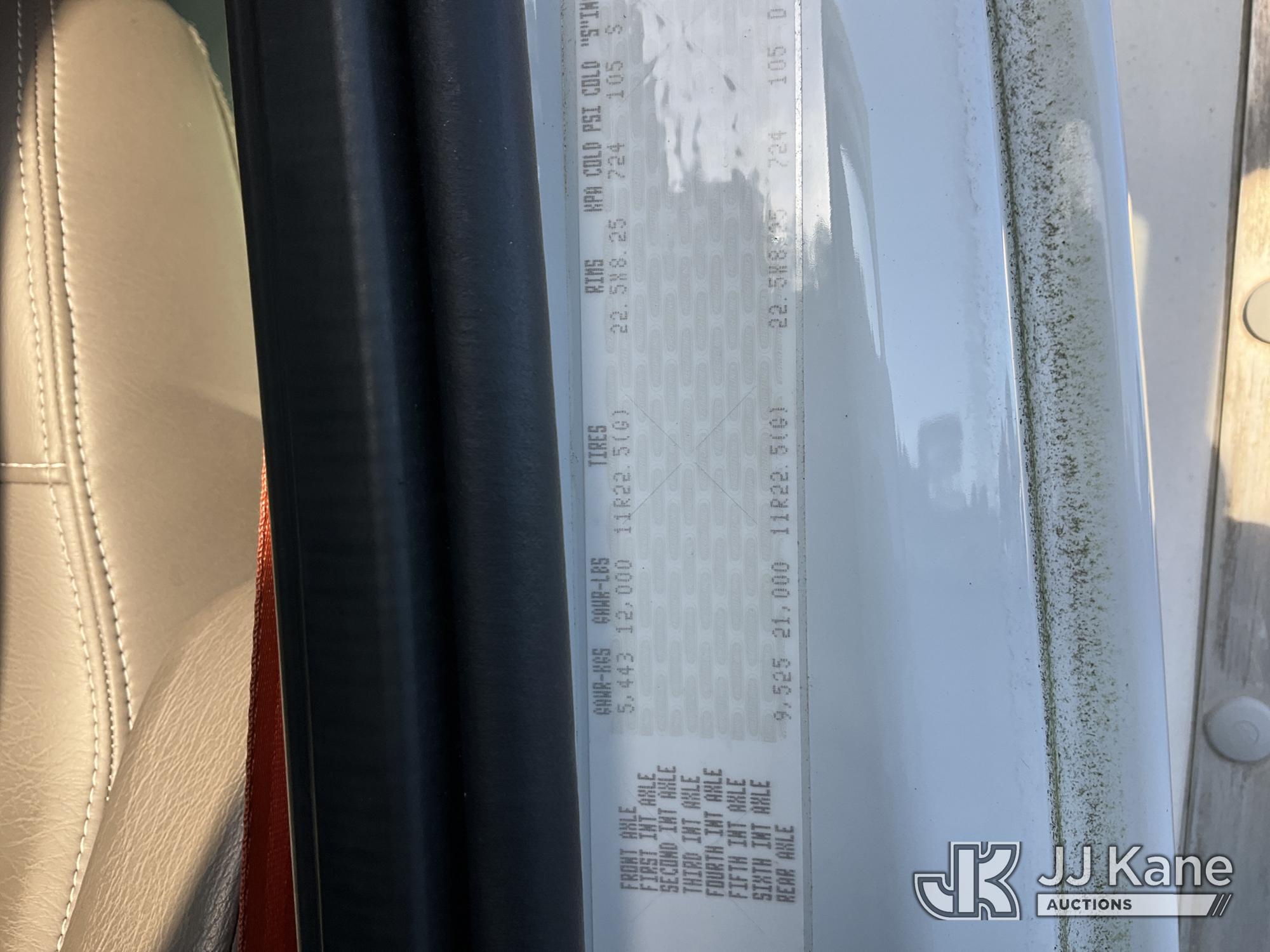 2013 Freightliner M2 106