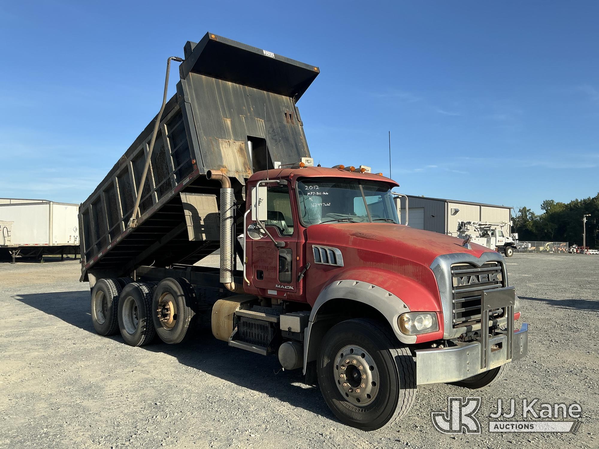 2012 Mack GU713