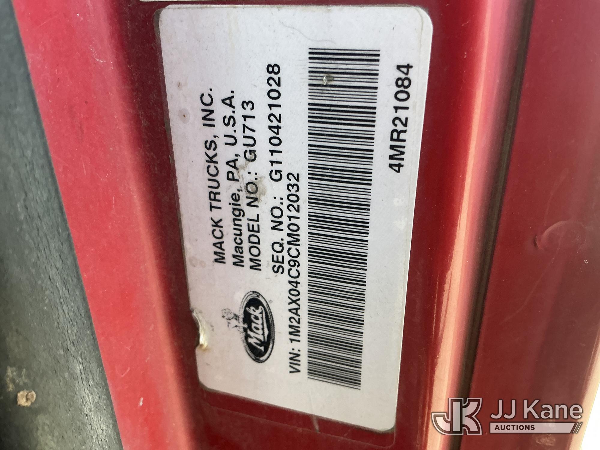 2012 Mack GU713