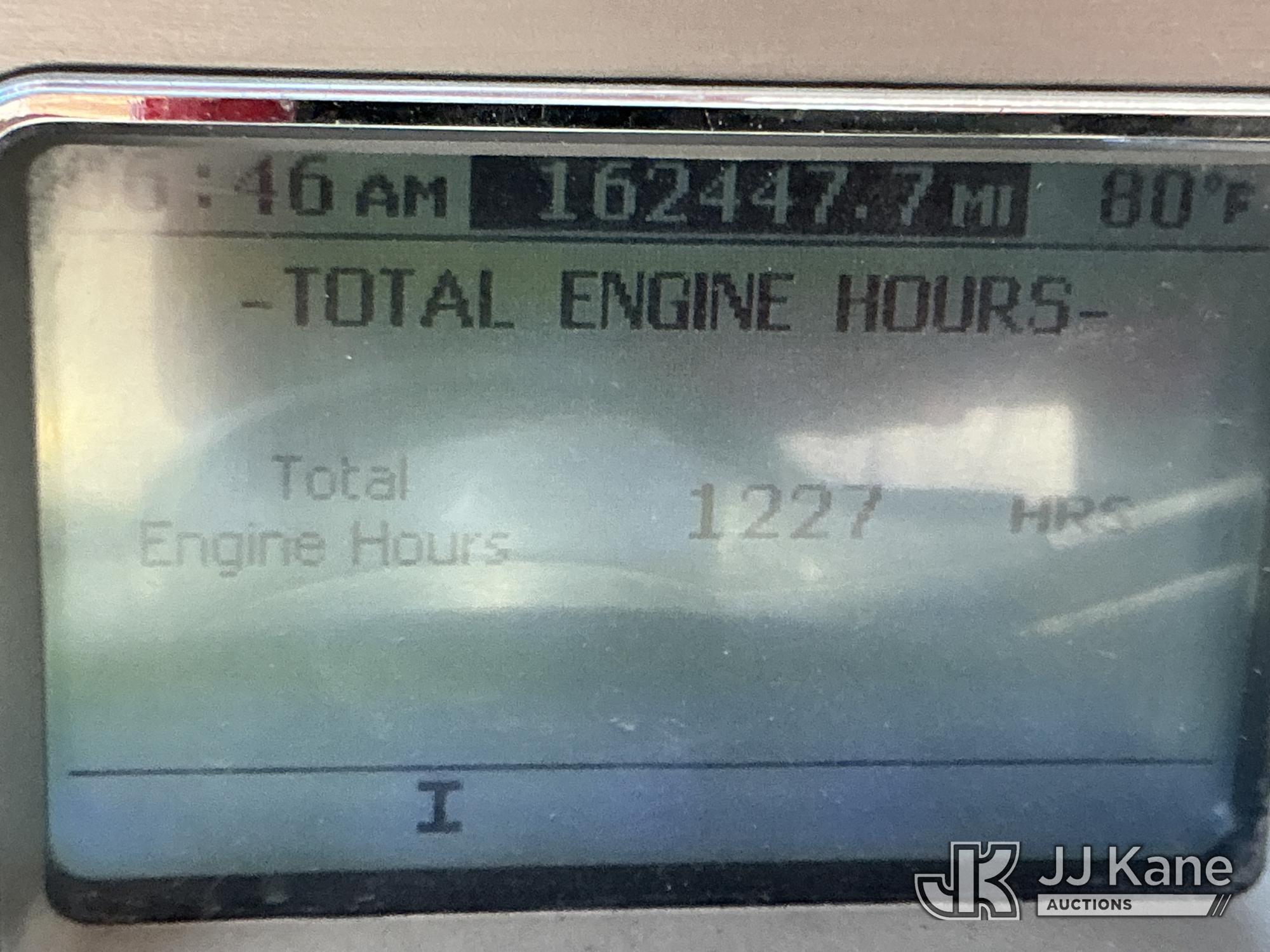 2012 Mack GU713