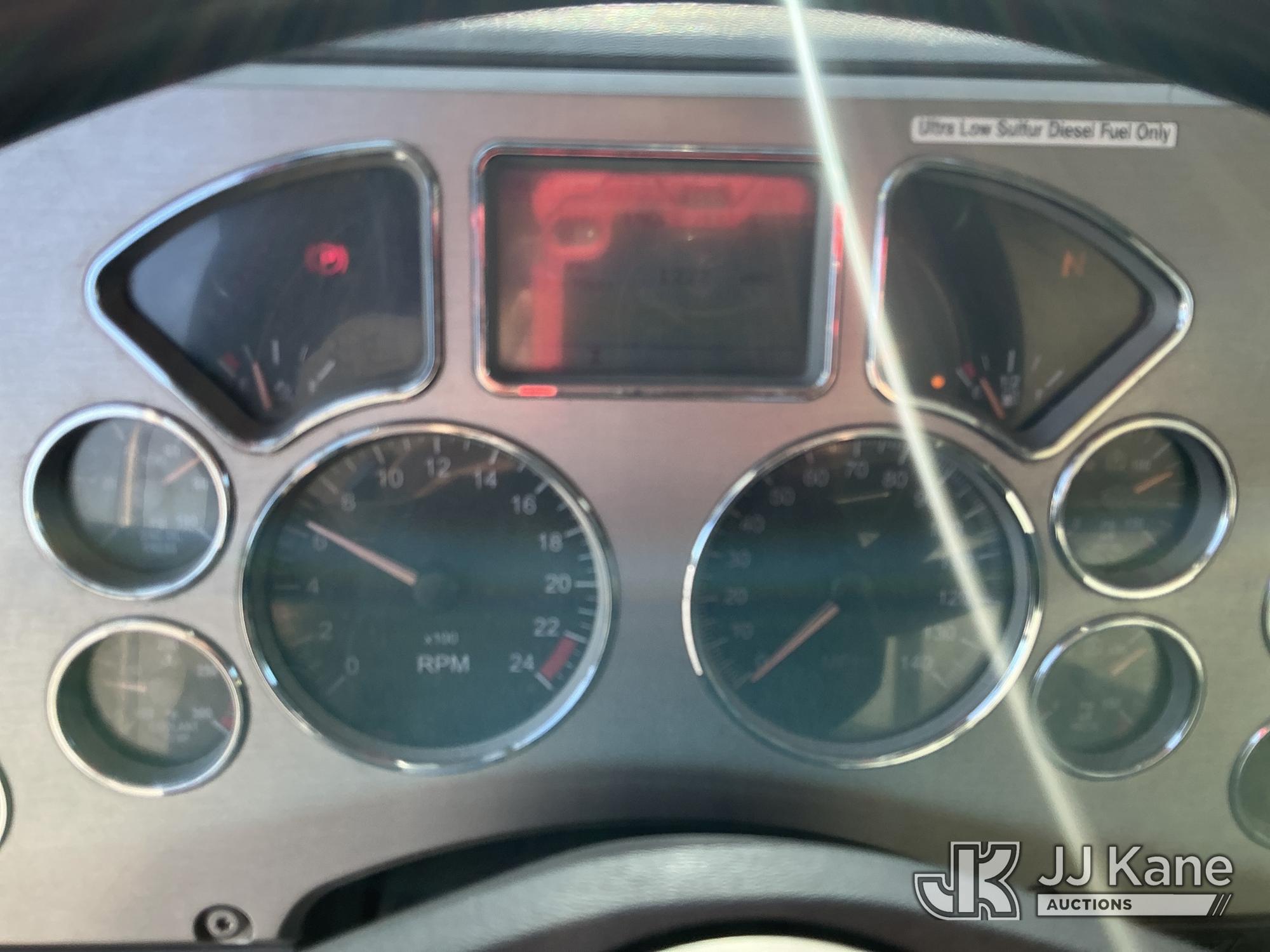 2012 Mack GU713