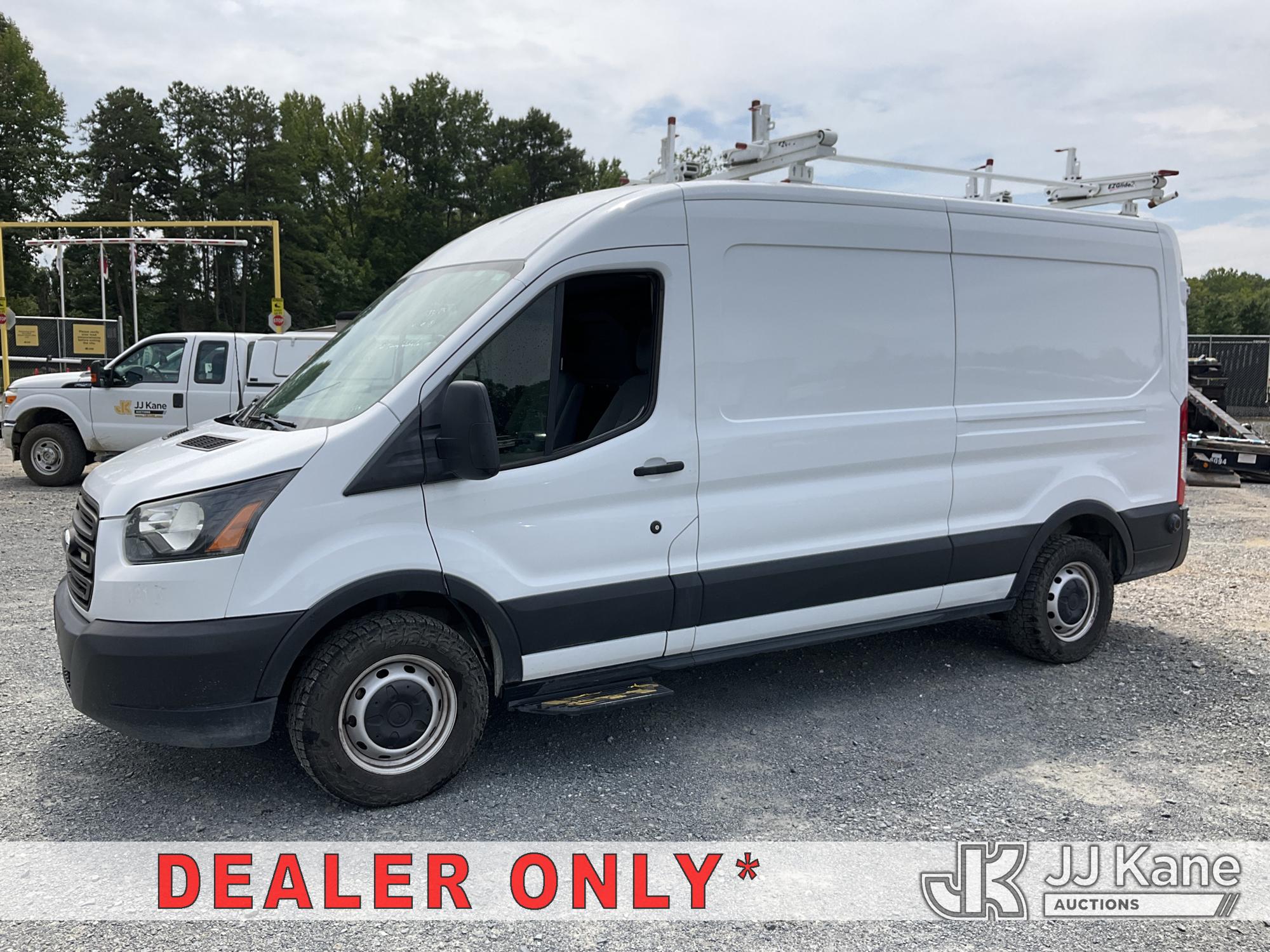 2019 Ford Transit 250 Van Med. Roof w/Sliding Pass. 148-in Cargo Van