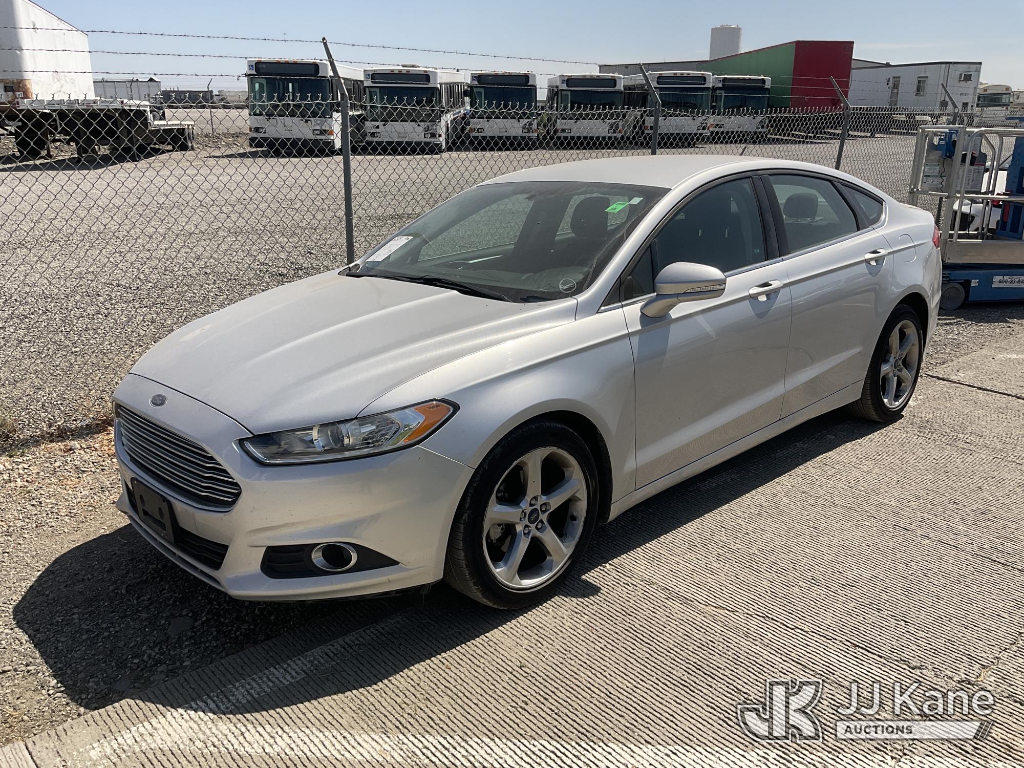 2014 Ford Fusion SE 4-Door Sedan