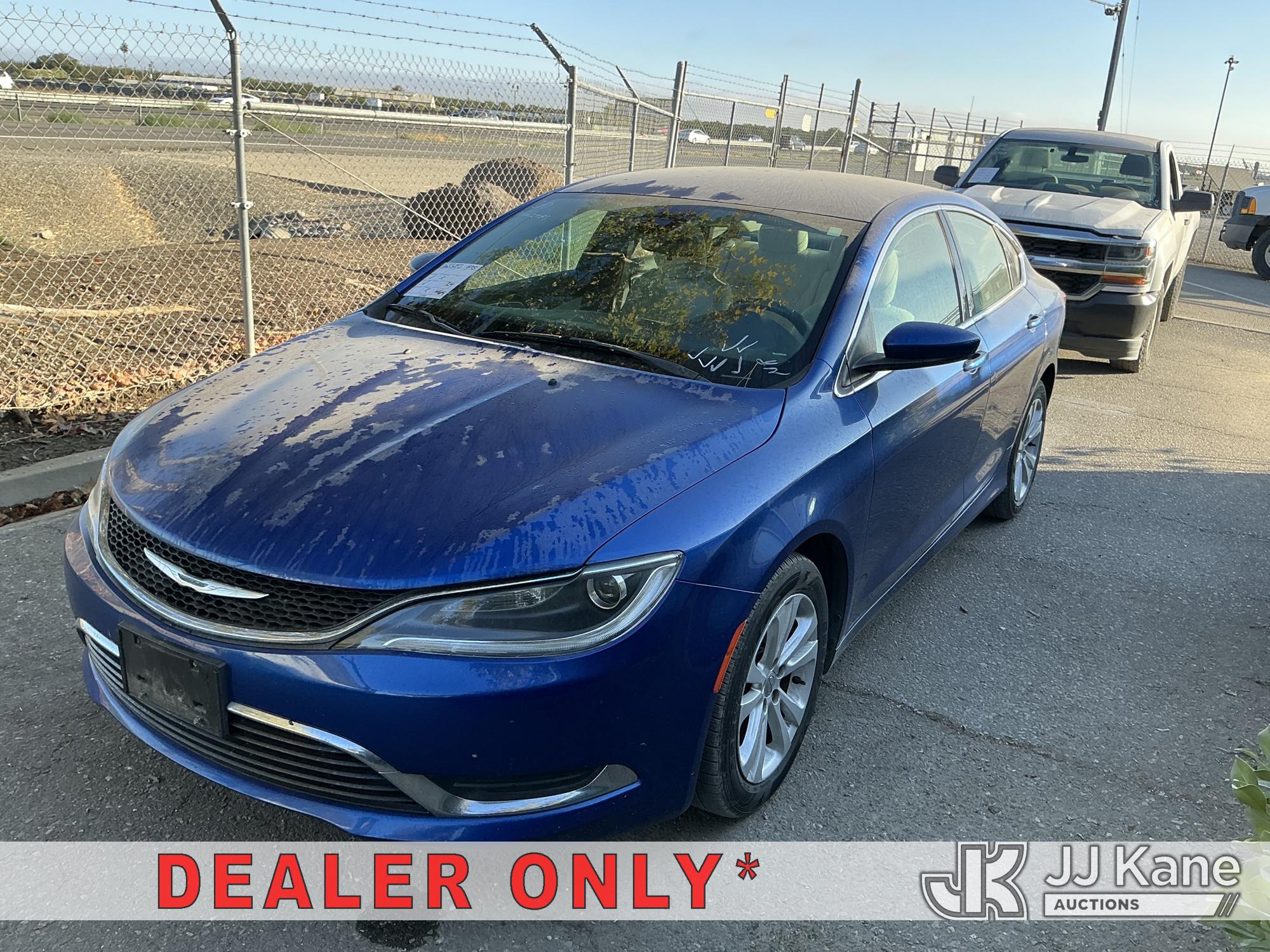 2015 Chrysler 200 Limited 4-Door Sedan