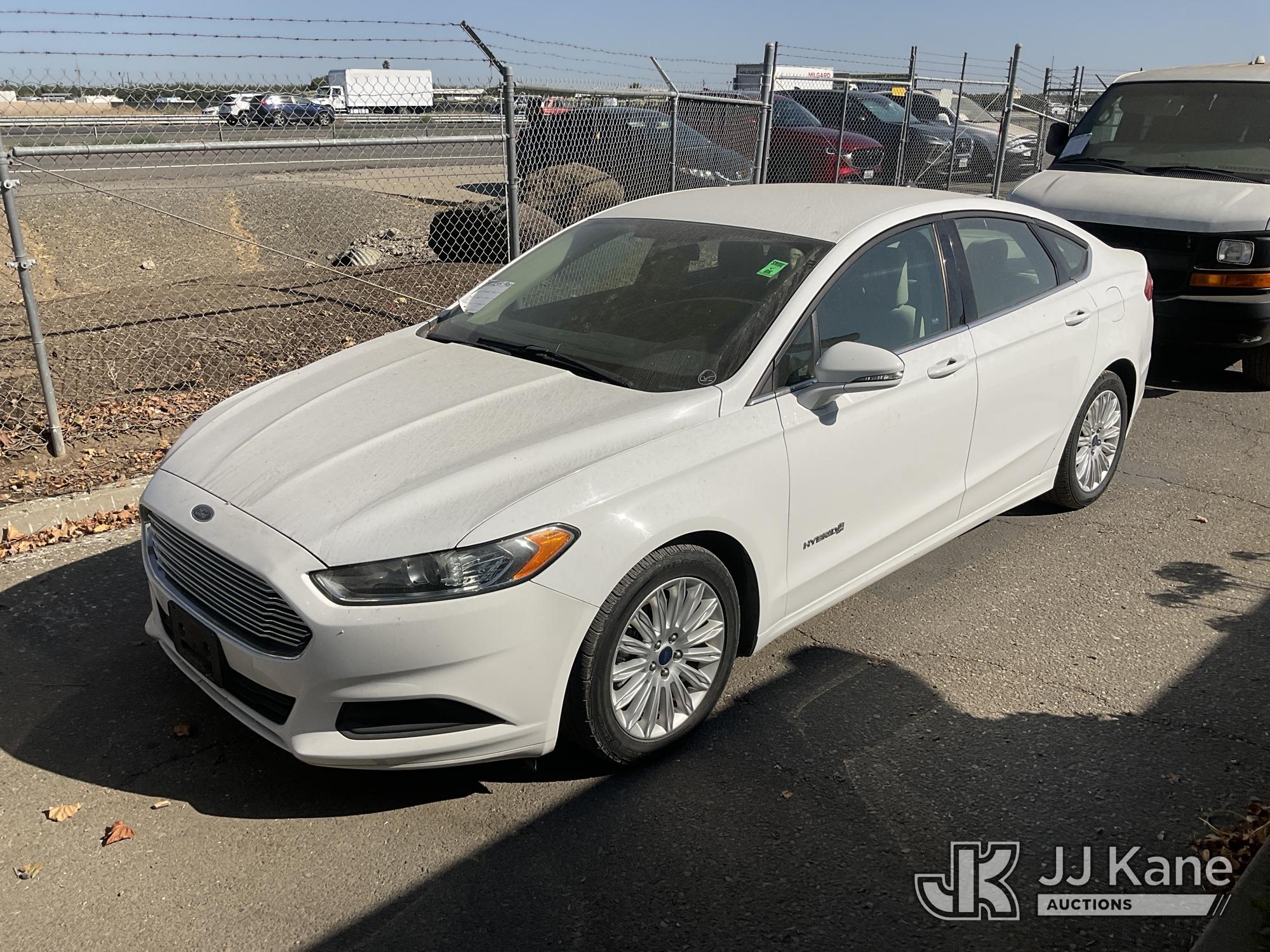2015 Ford Fusion Hybrid SE 4-Door Sedan