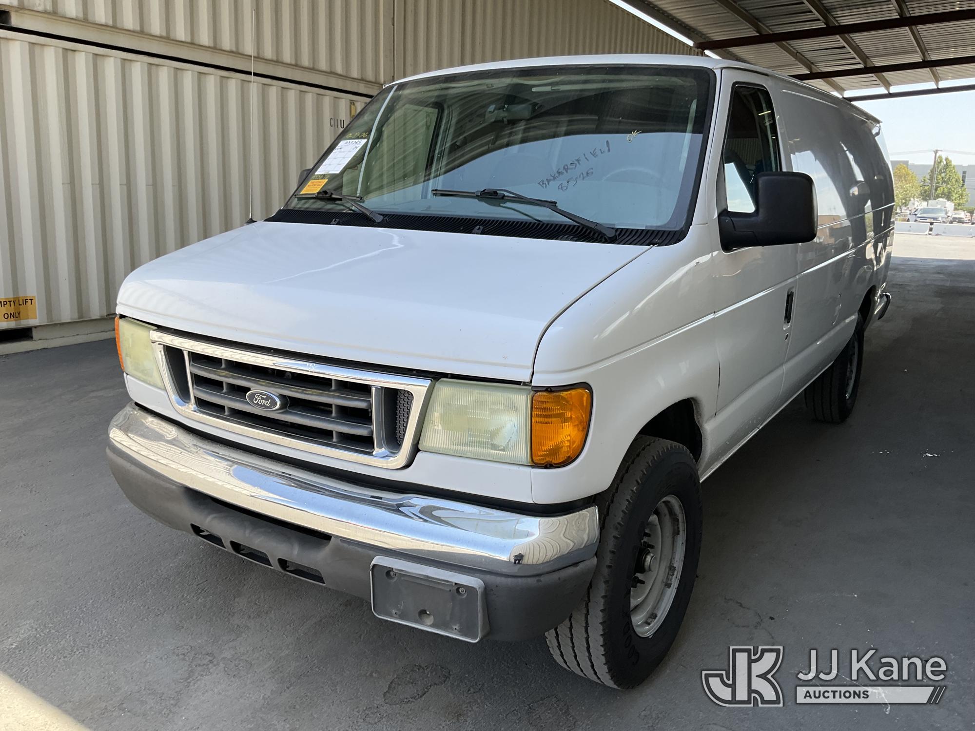 2004 Ford ECONOLINE E-350