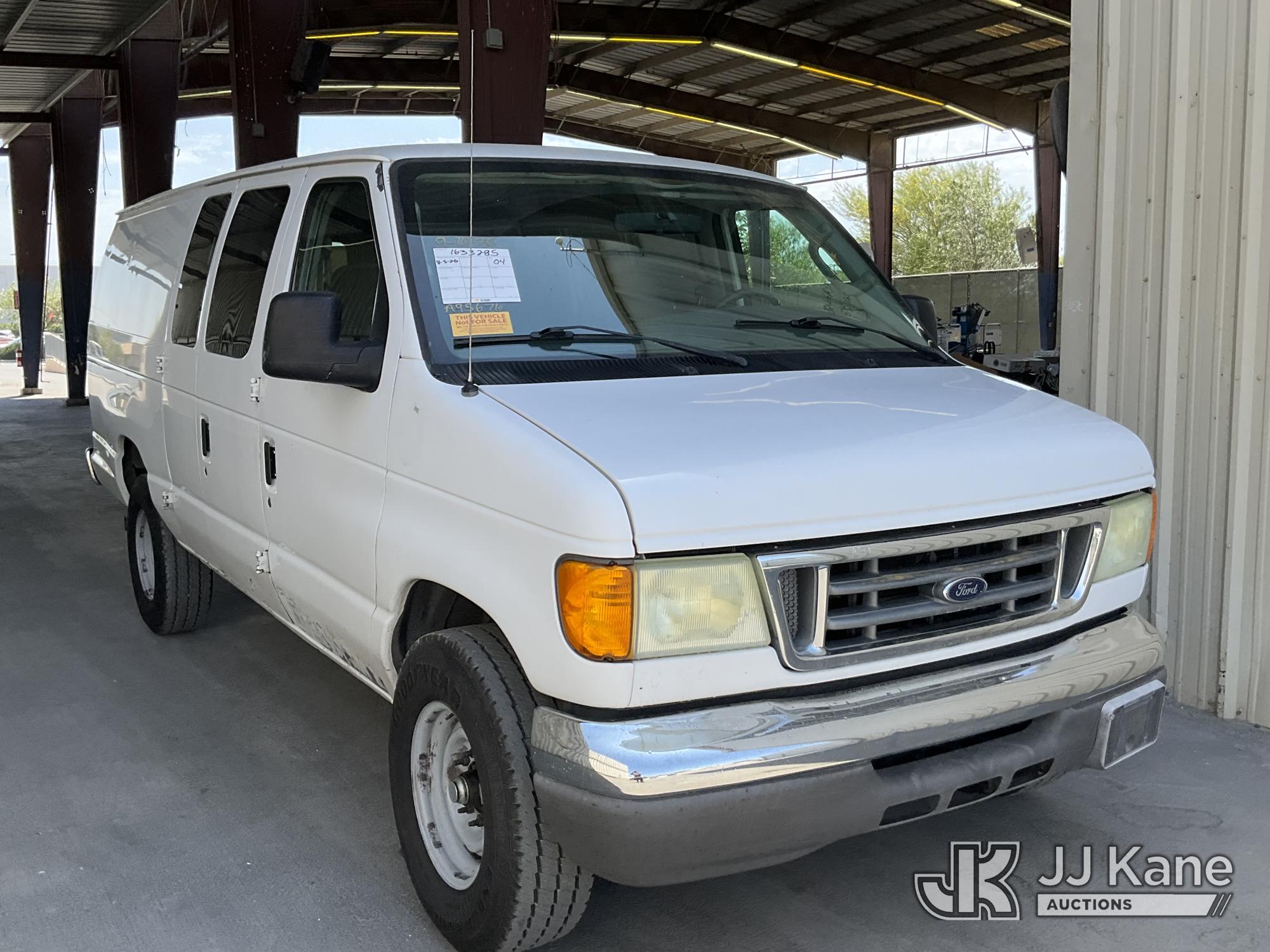 2004 Ford ECONOLINE E-350