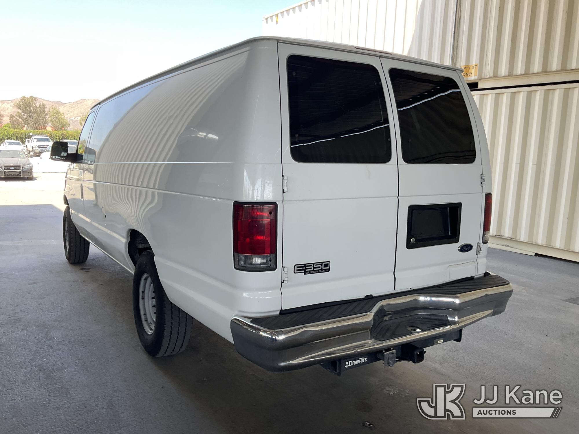 2004 Ford ECONOLINE E-350