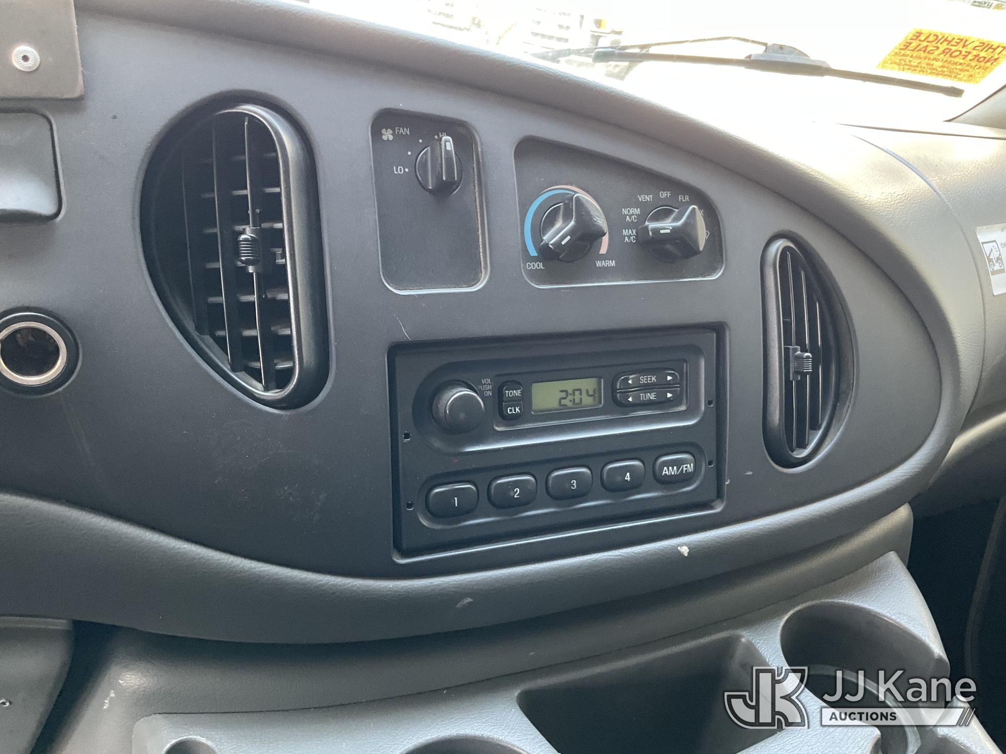 2004 Ford ECONOLINE E-350