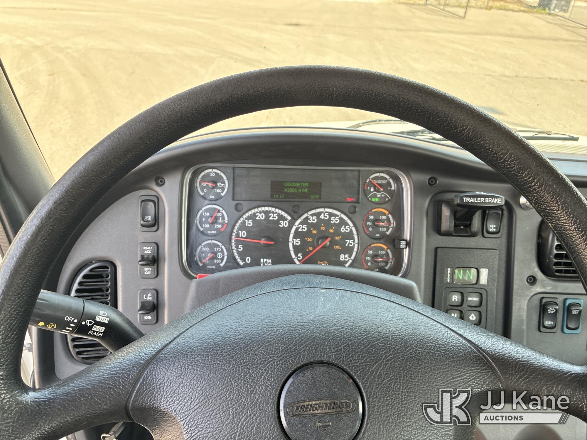 2020 Freightliner M2-106