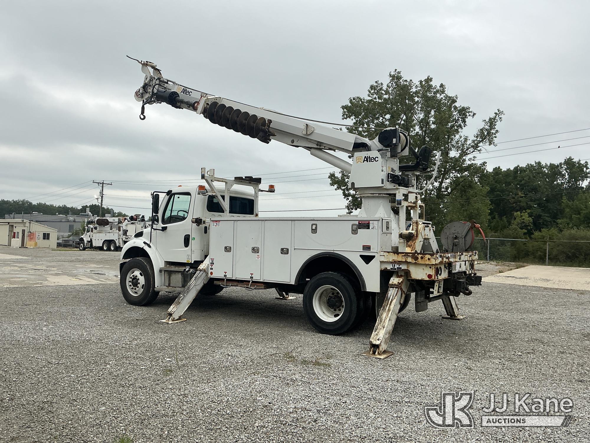 2021 Freightliner M2-106