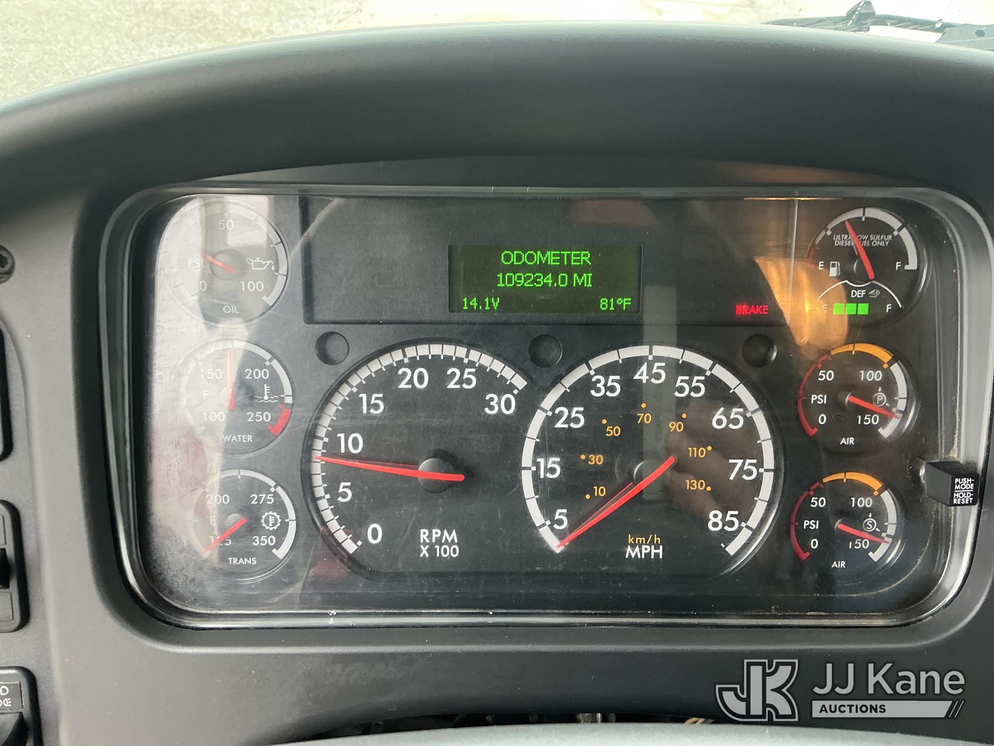 2021 Freightliner M2-106