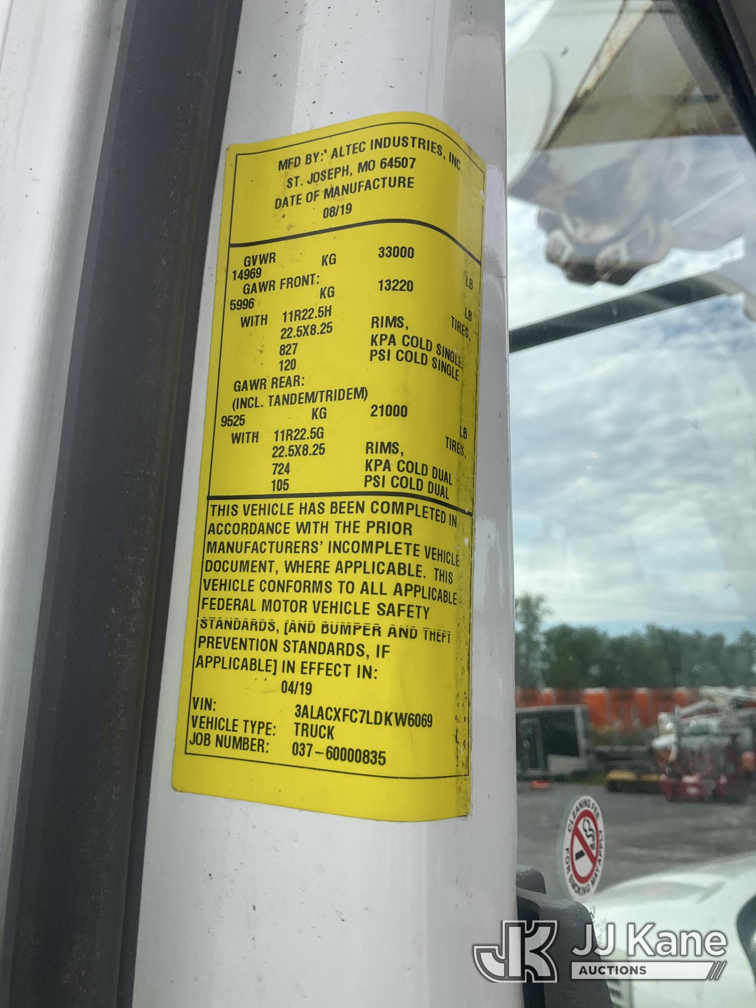 2020 Freightliner M2 106