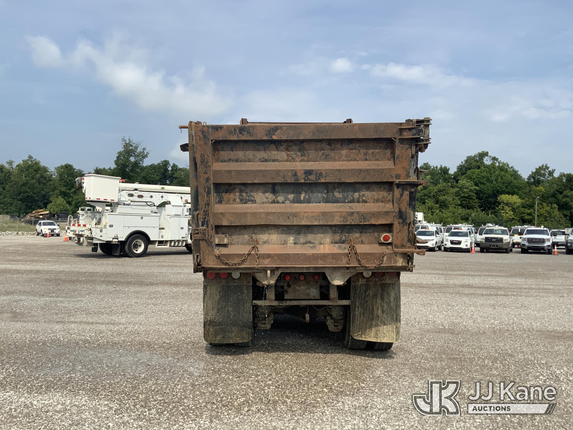 2003 Mack CV713 Granite