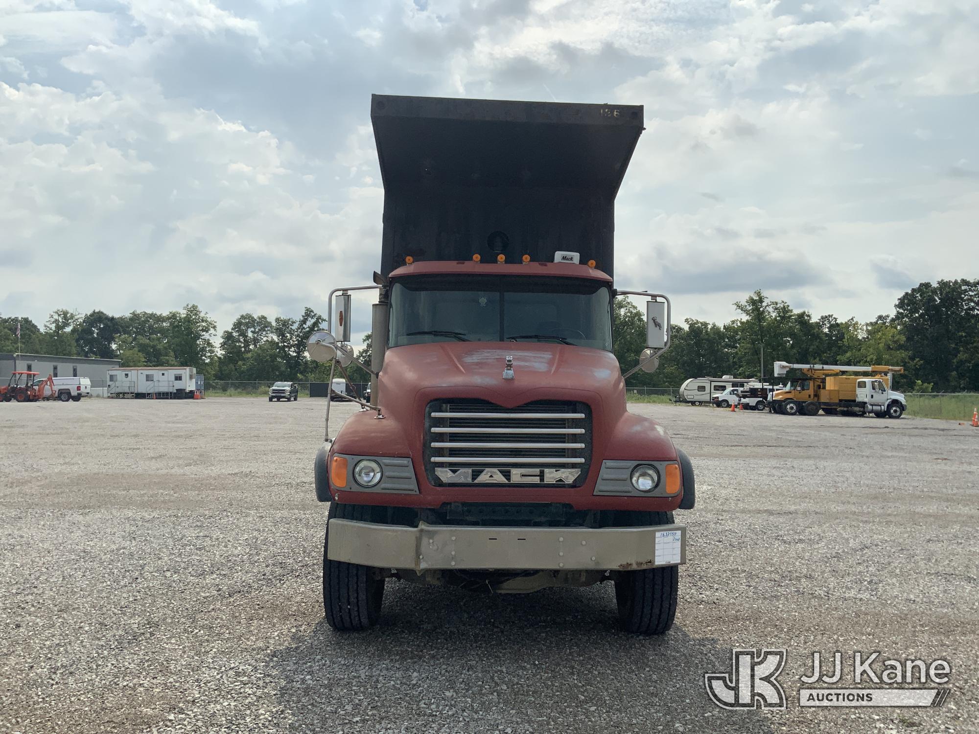 2003 Mack CV713 Granite