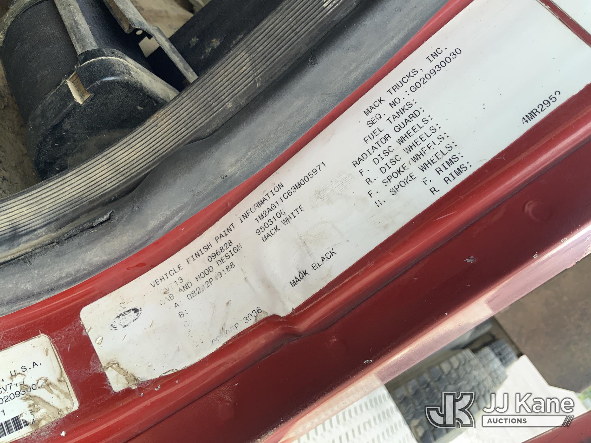 2003 Mack CV713 Granite