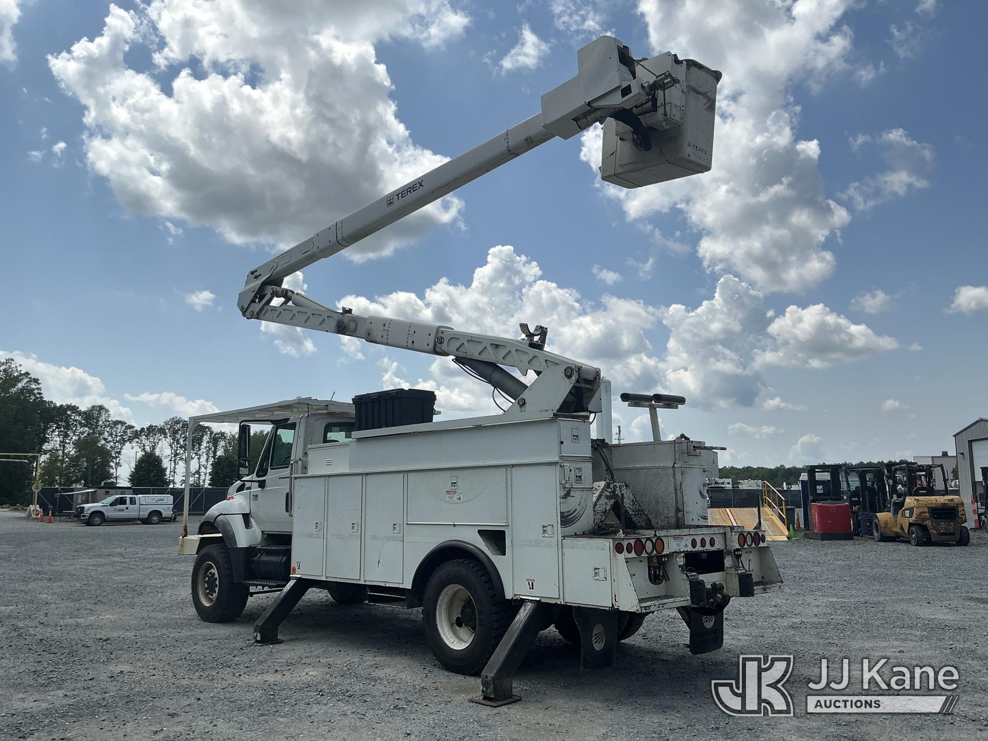 2006 International 7300 4x4