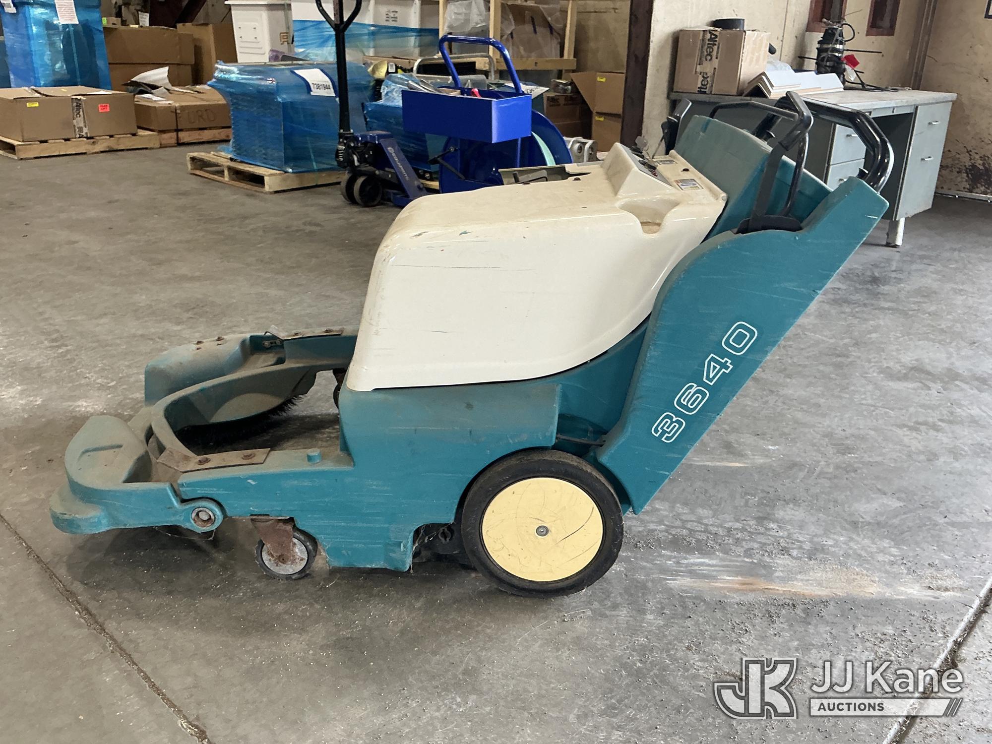 Tennant 3640 floor sweeper