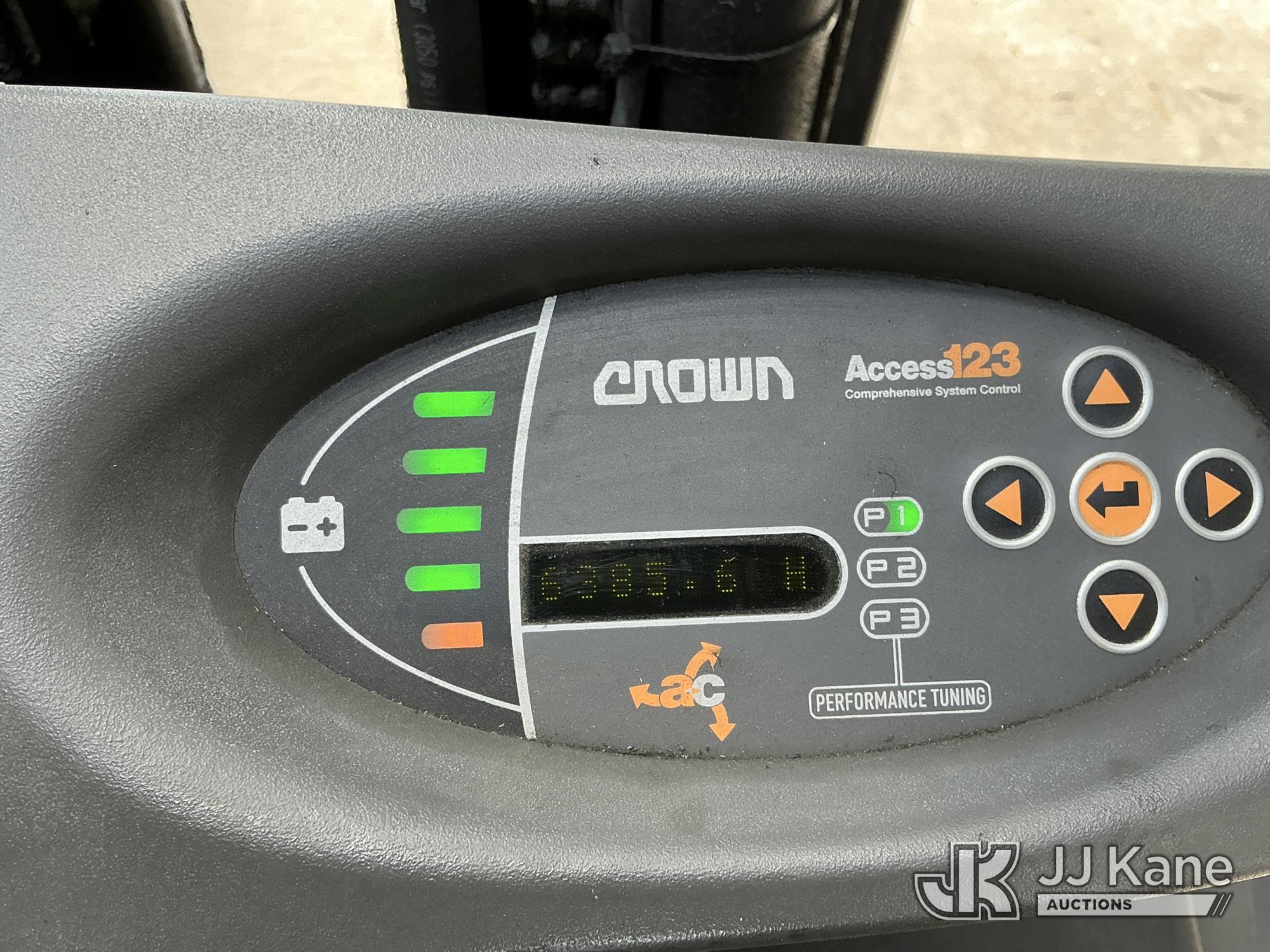 2015 Crown S200 SERIES