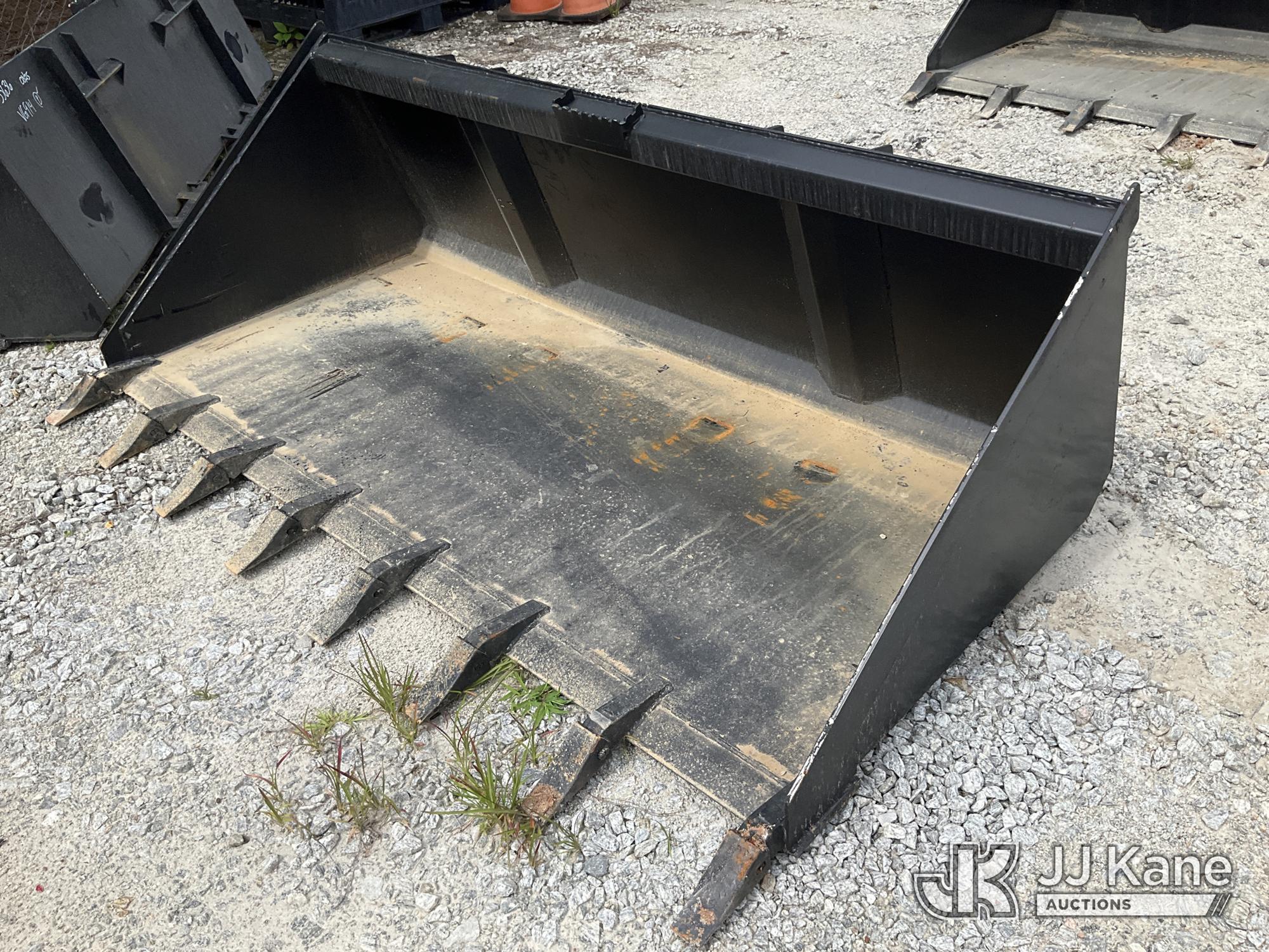 80in Quick Attach Loader Bucket NOTE: This unit is being sold AS IS/WHERE IS via Timed Auction and is located in Villa Rica
