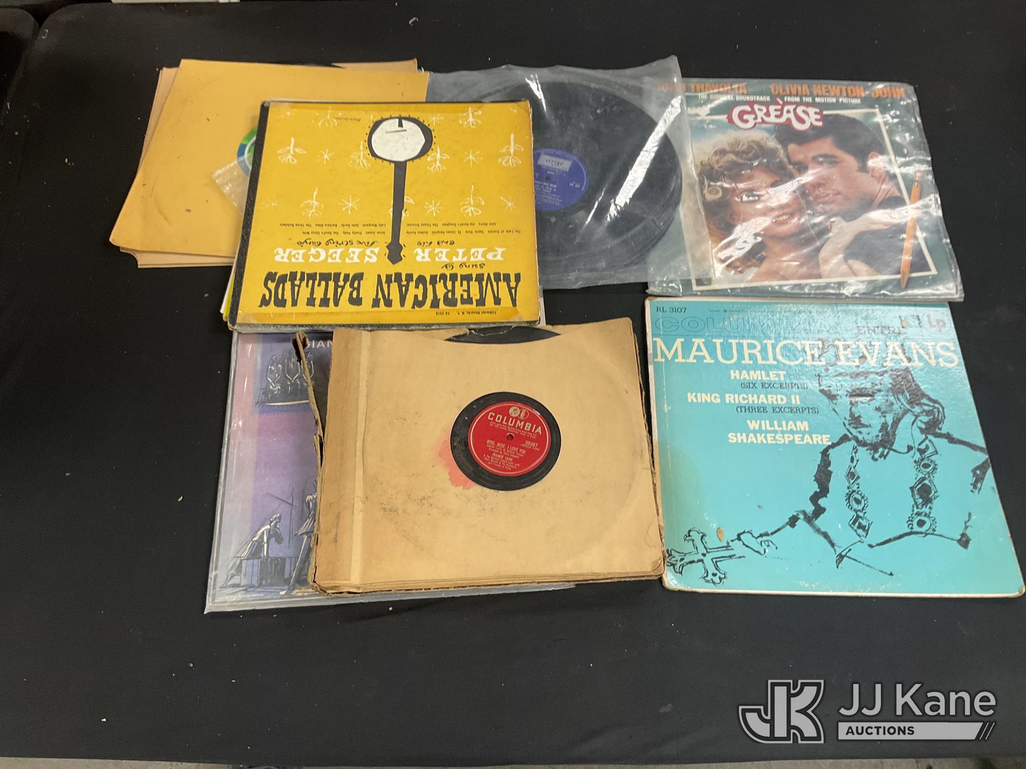 Vinyl Records (Used) NOTE: This unit is being sold AS IS/WHERE IS via Timed Auction and is located in Jurupa Valley