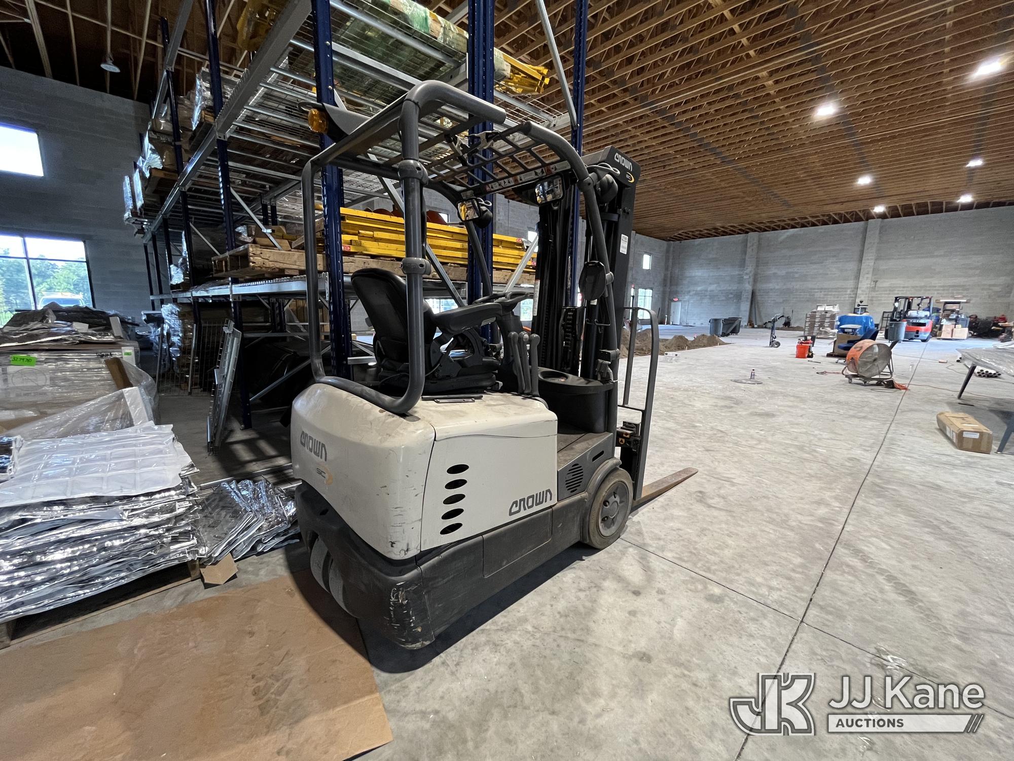 0 Crown SC200 2,650 LB.