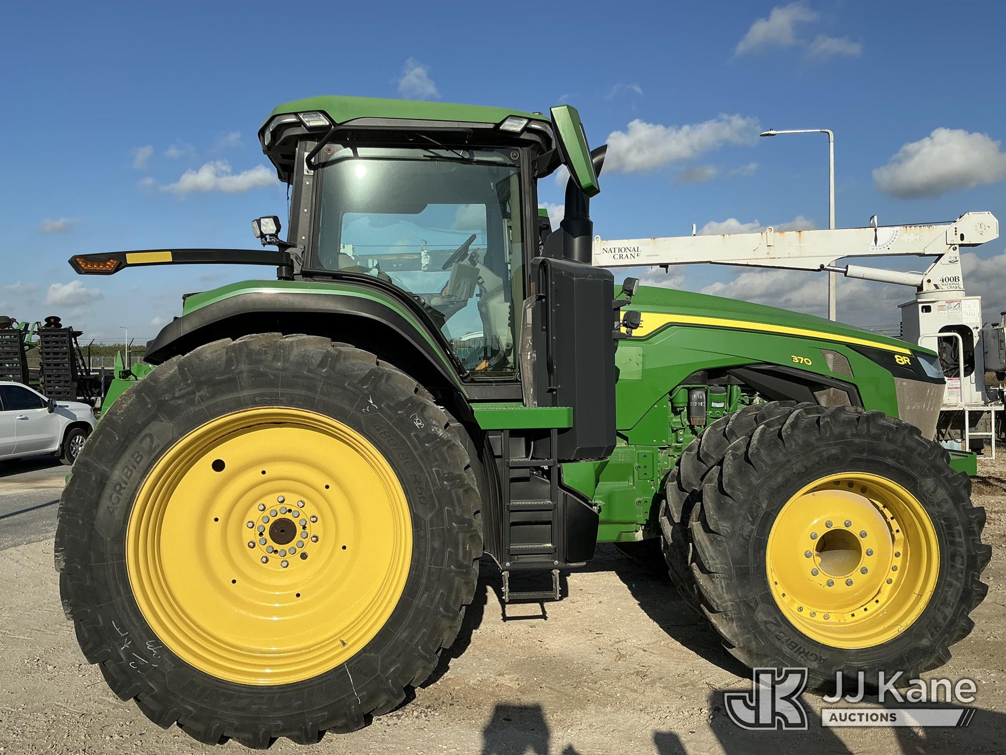 2023 John Deere 8R 370