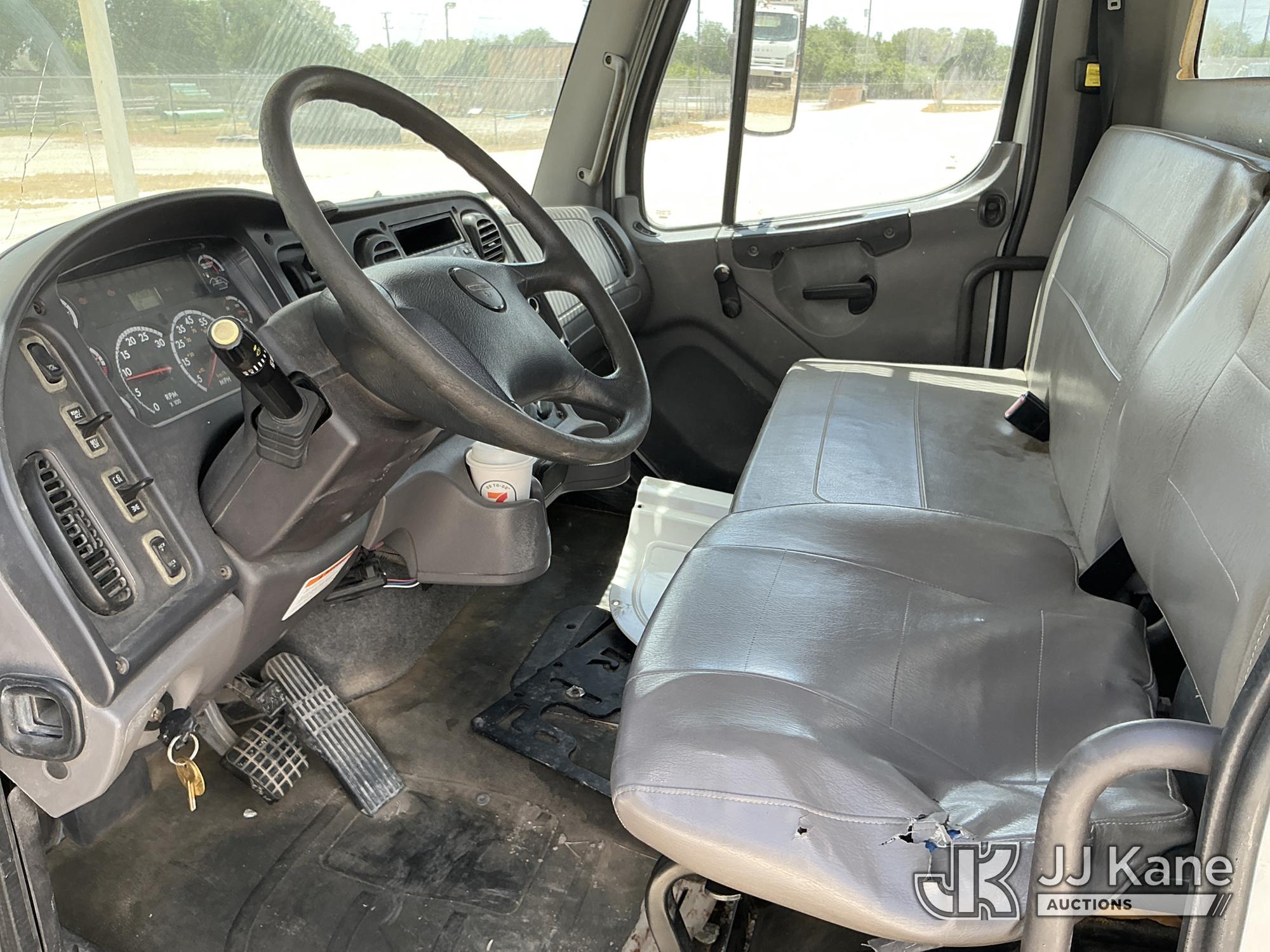 2014 Freightliner M2 106