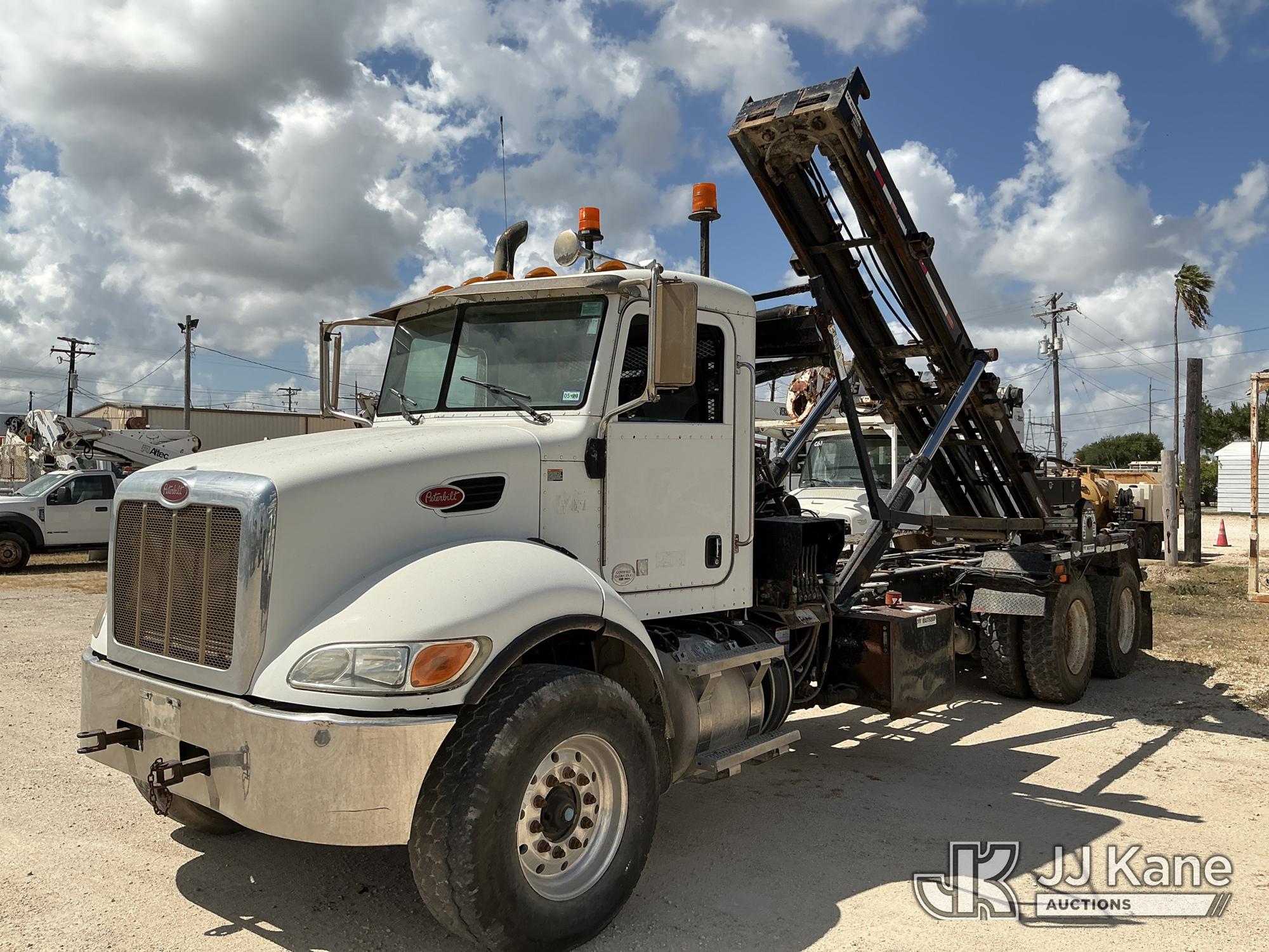 2014 Peterbilt 348