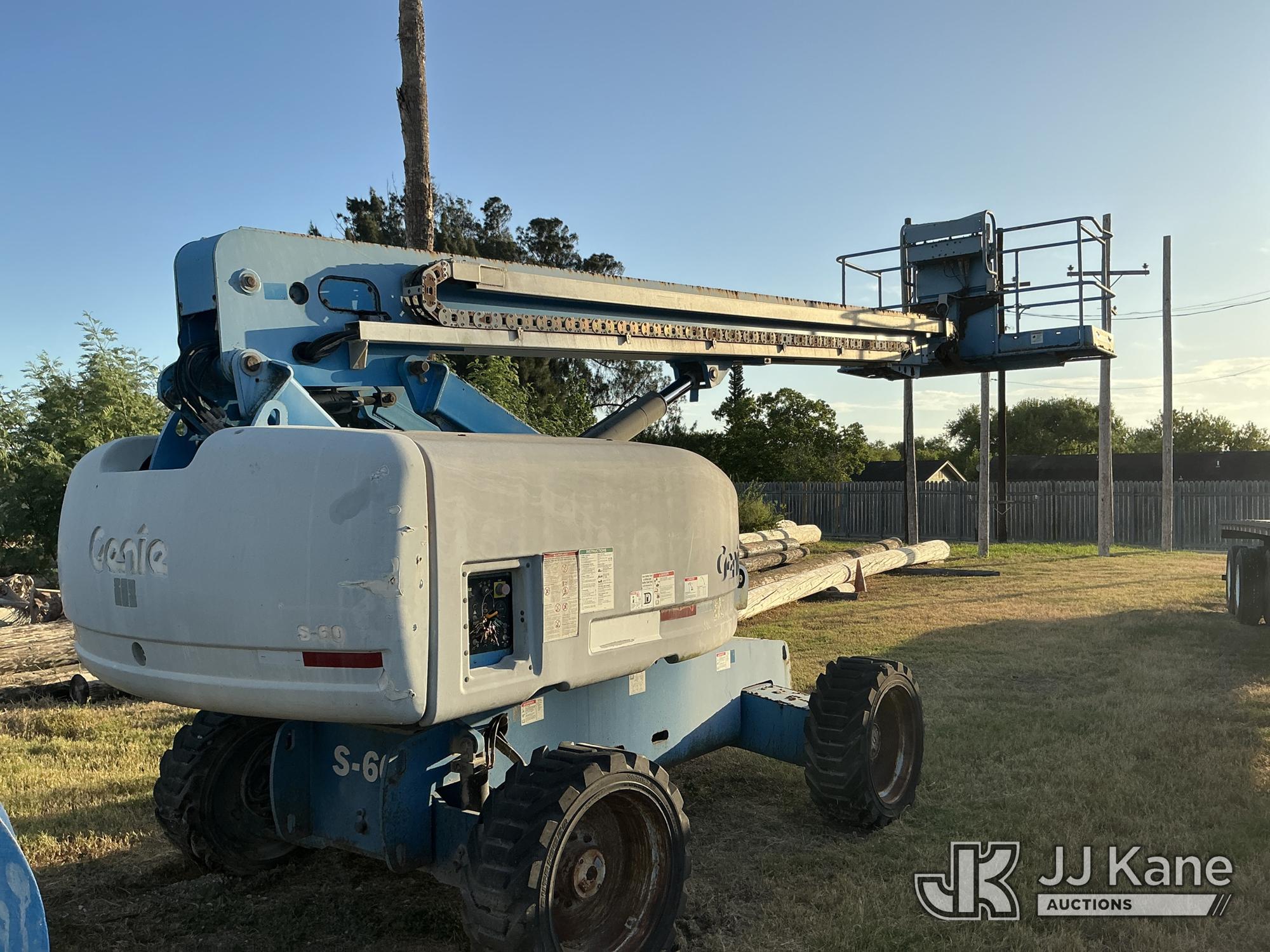 Photo of 2010 Genie S-60 4x4