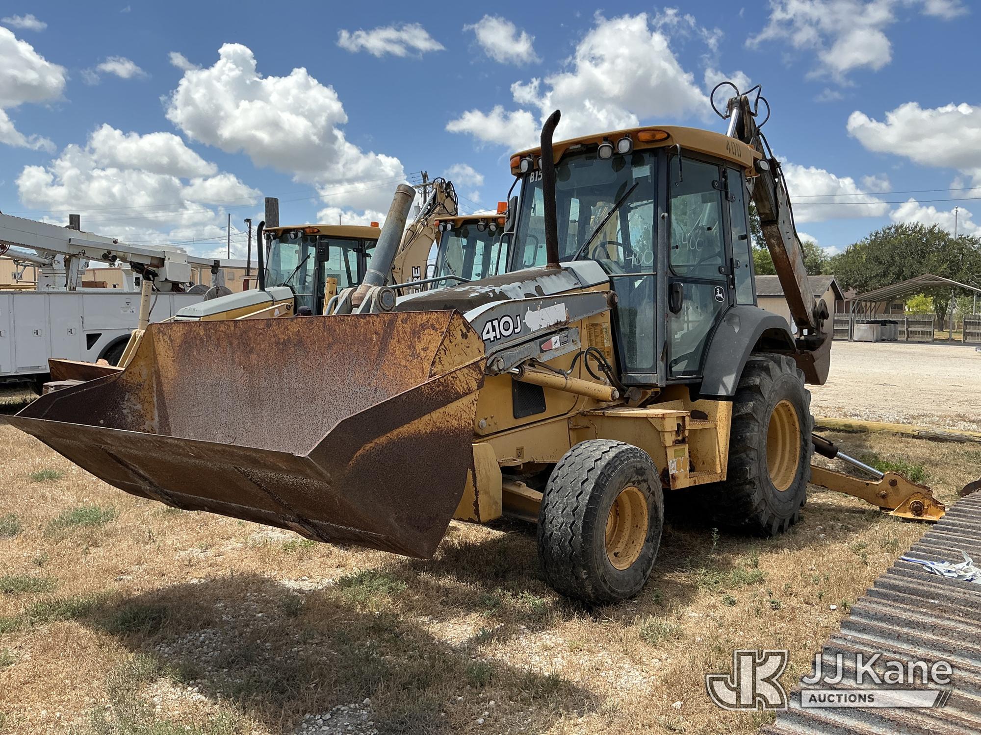Photo of 2011 John Deere 410J