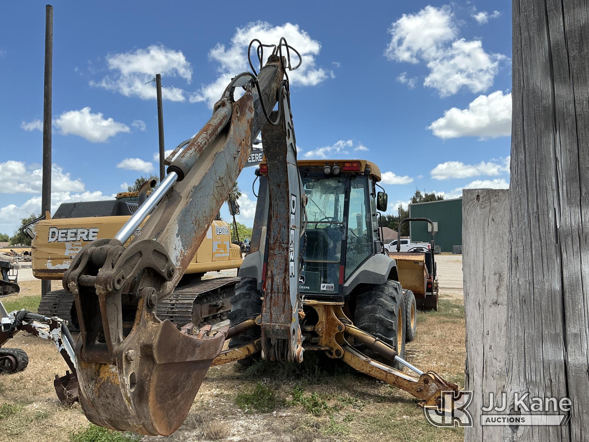2011 John Deere 410J