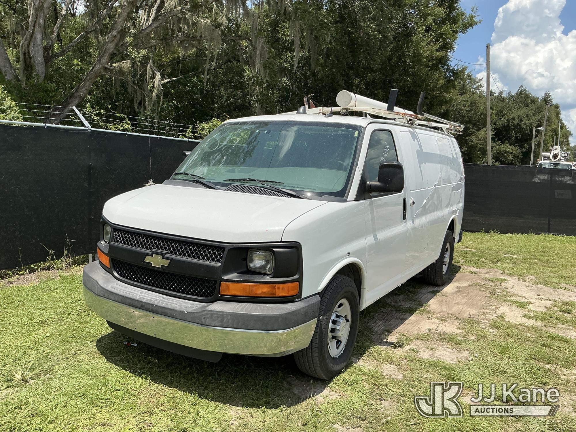 2014 Chevrolet Express G2500 Cargo Van