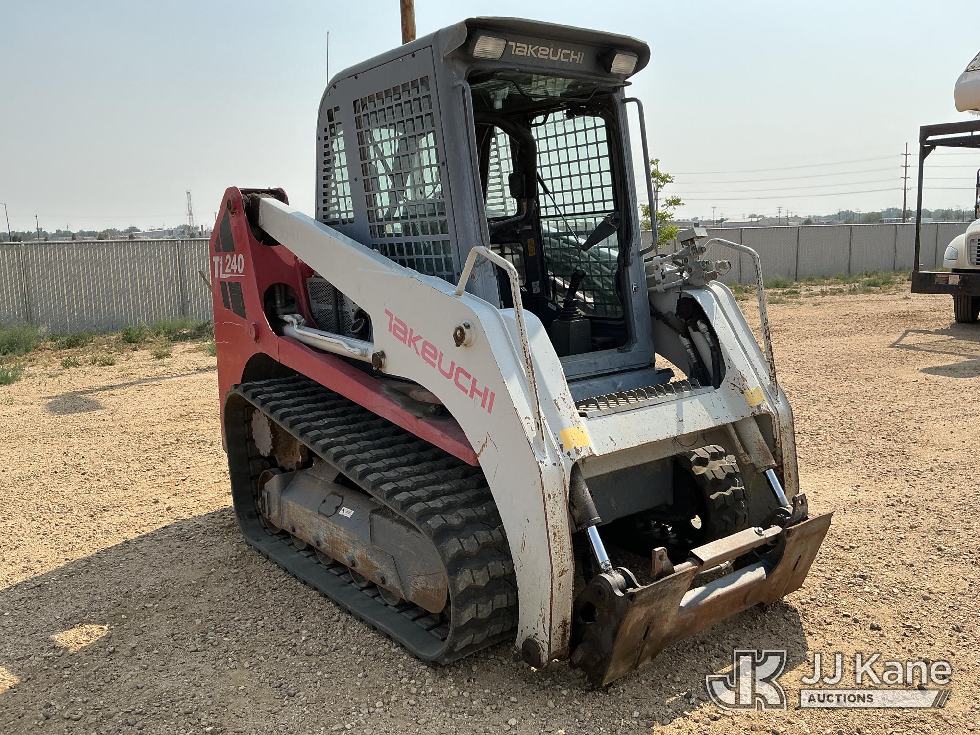 2011 Takeuchi TL240