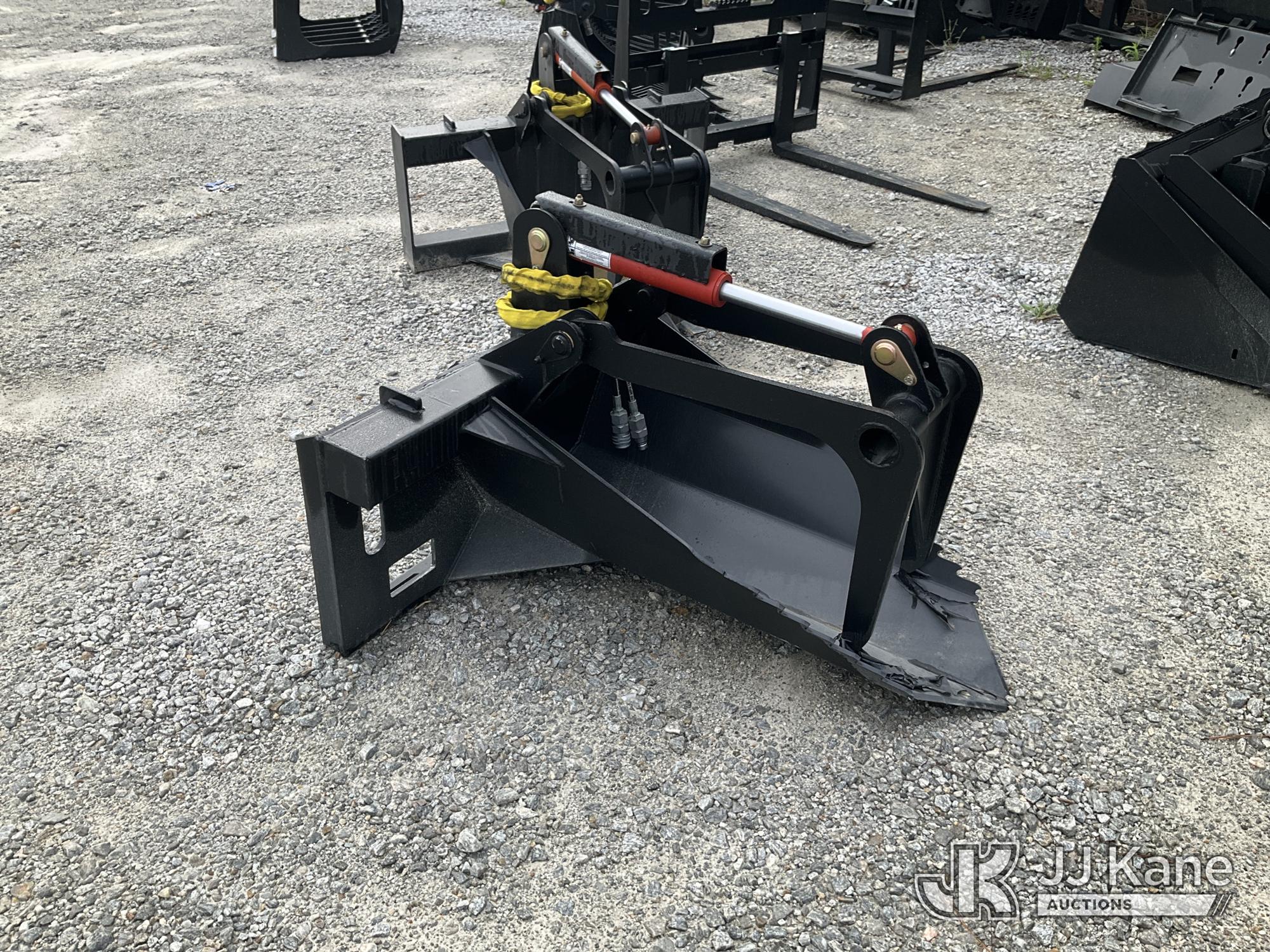 Quick Attach Skid Steer Stump Bucket W/Grappler NOTE: This unit is being sold AS IS/WHERE IS via Timed Auction and is located in Villa Rica